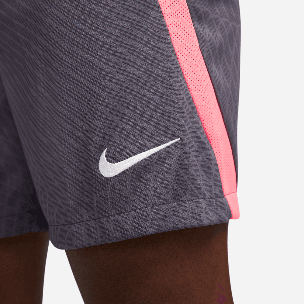 Nike 2023-24 Liverpool Men's Strike Shorts (Detail 4)