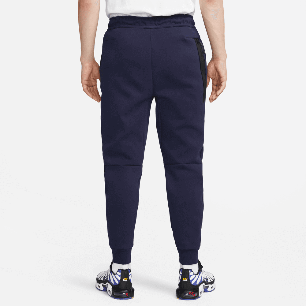 Nike 2023-24 PSG Men's Tech Fleece Pants (Model - Back)