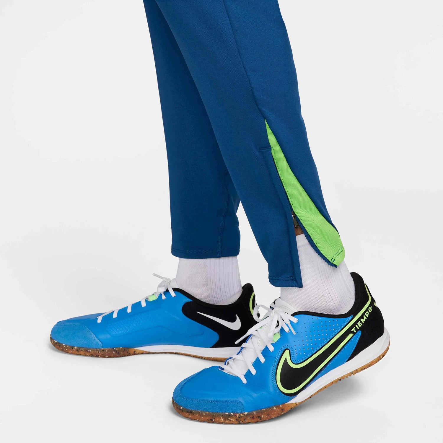 Nike 2024-25 Brazil Men's Strike Pants KPZ (Detail 4)