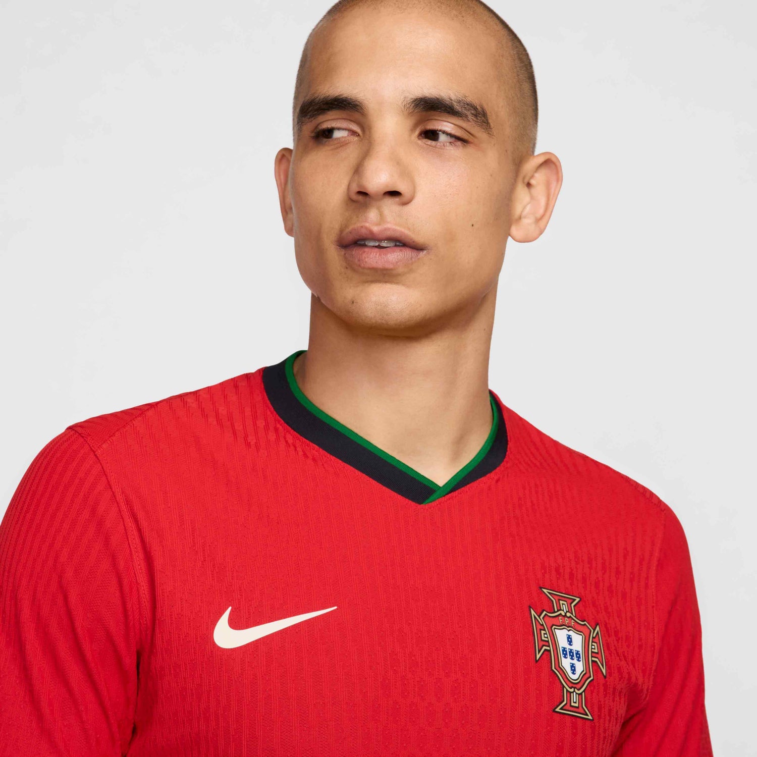 Nike 2024-25 Portugal Authentic Home Jersey (Detail 1)