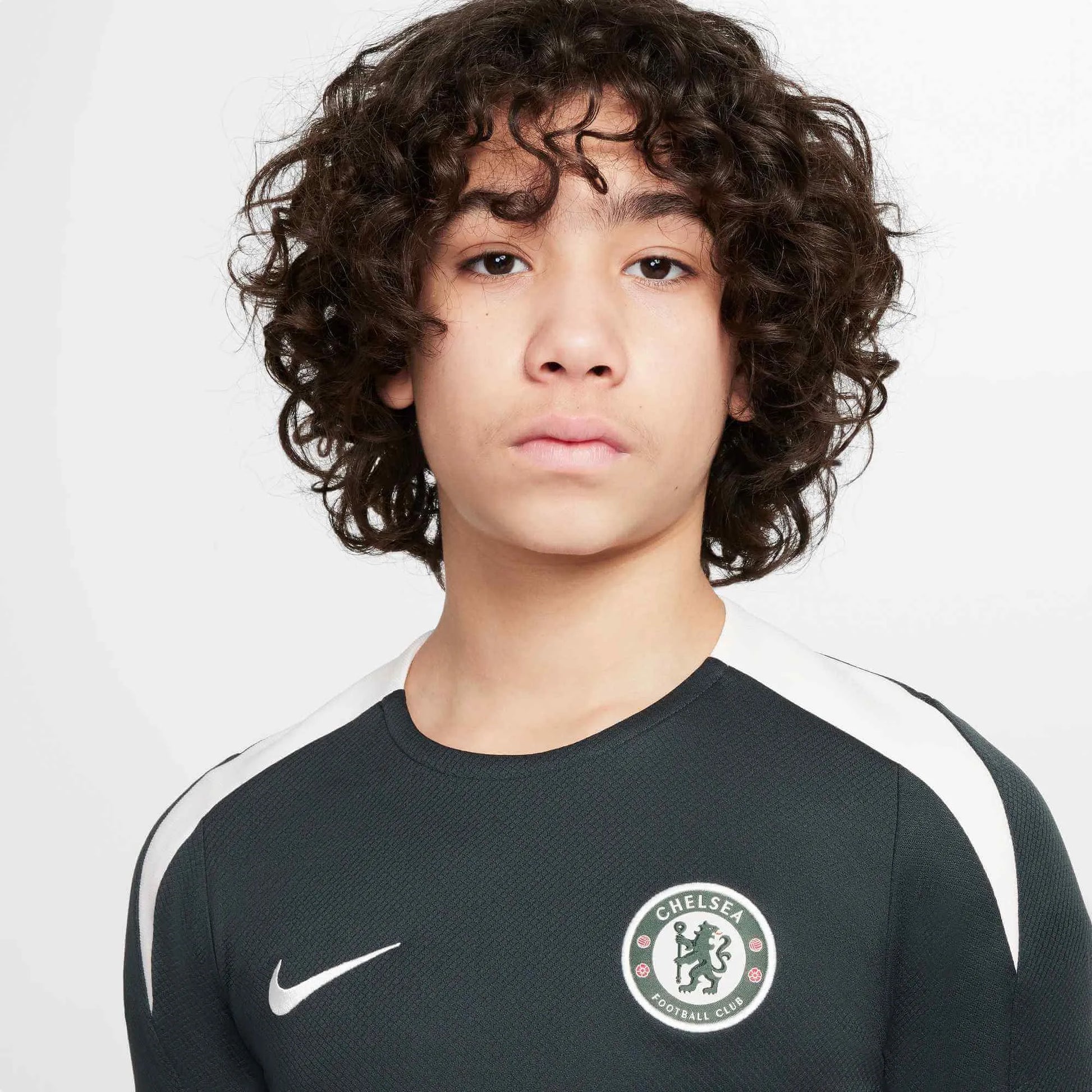 Nike 2025-2026 Chelsea Youth Dri-Fit Strike Top (Detail 1)