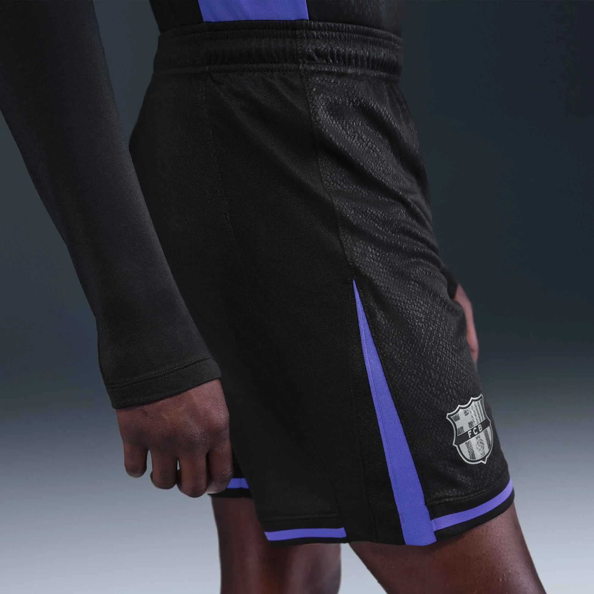 Nike 2025-26 Barcelona Men's Stadium Away Shorts (Side)