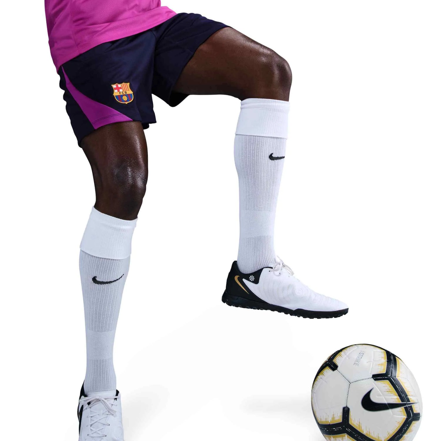 Nike 2025-26 Barcelona Men's Strike Shorts (Side)
