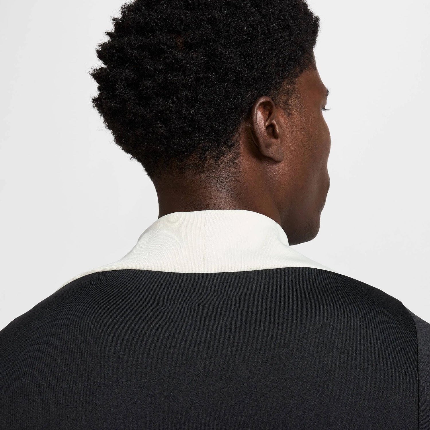 Nike 2025-26 Liverpool Men's Strike Drill Top (Detail 2)