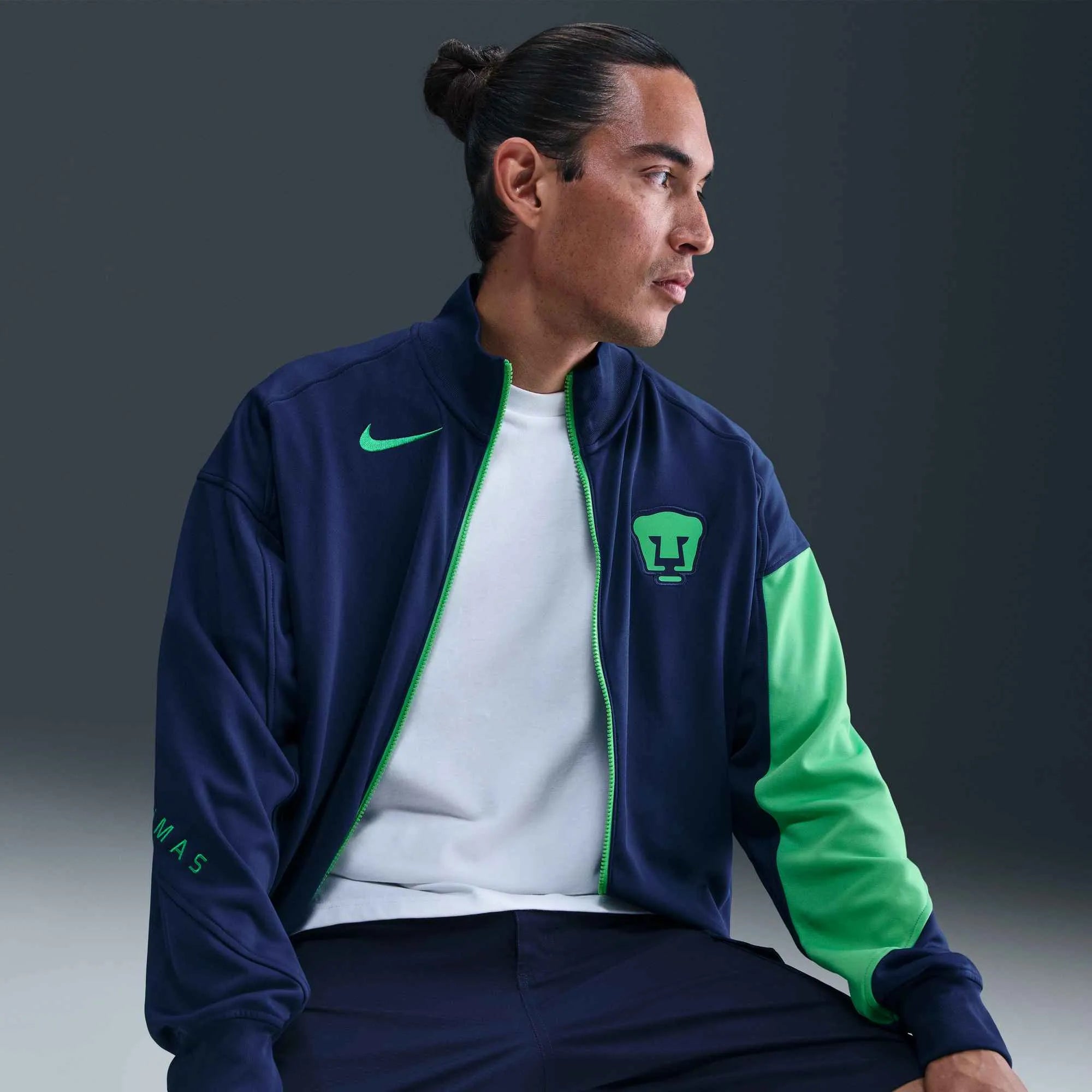 Nike 2025-26 Pumas Men's Academy Pro Anthem Jacket Blue Void/Green Shock/Green Shock (Detail 2)