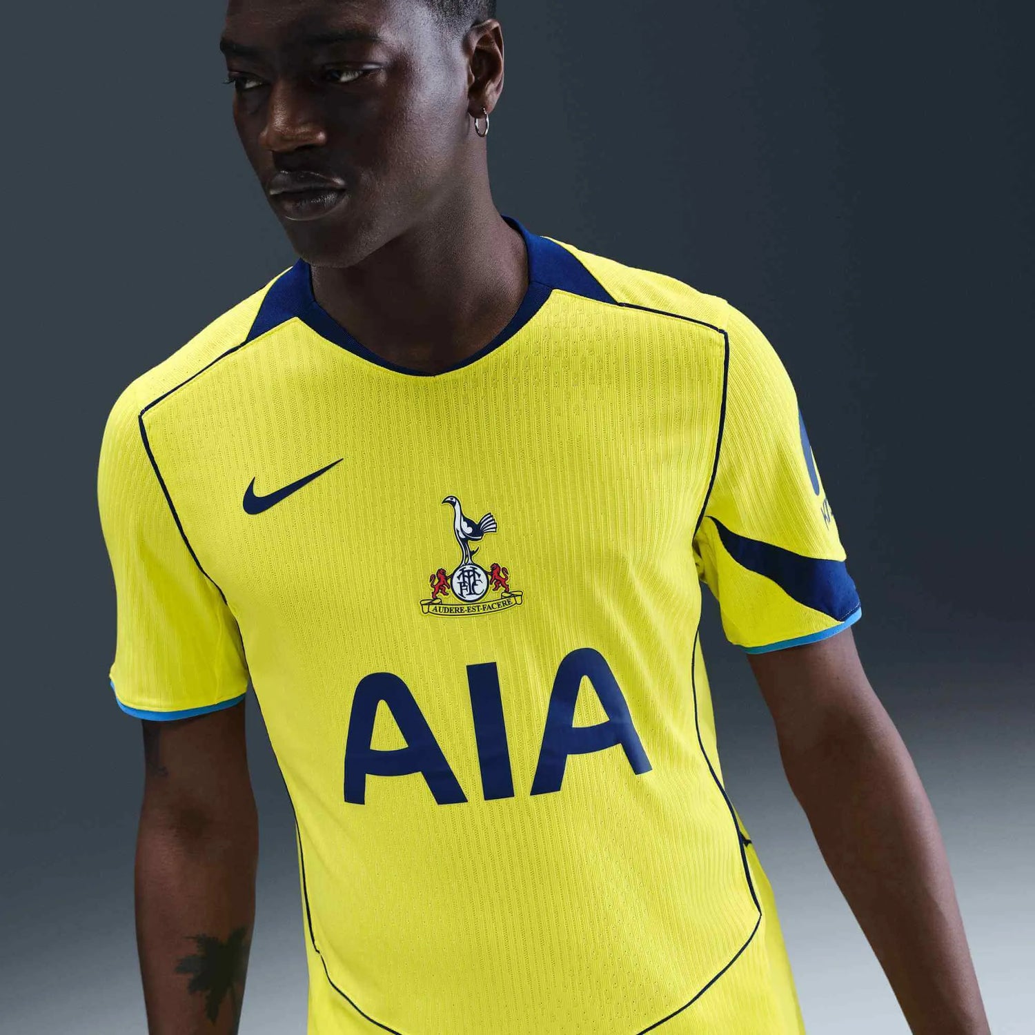 Nike 2025-26 Tottenham Men's Authentic Third Soccer Jersey (Detail 1)