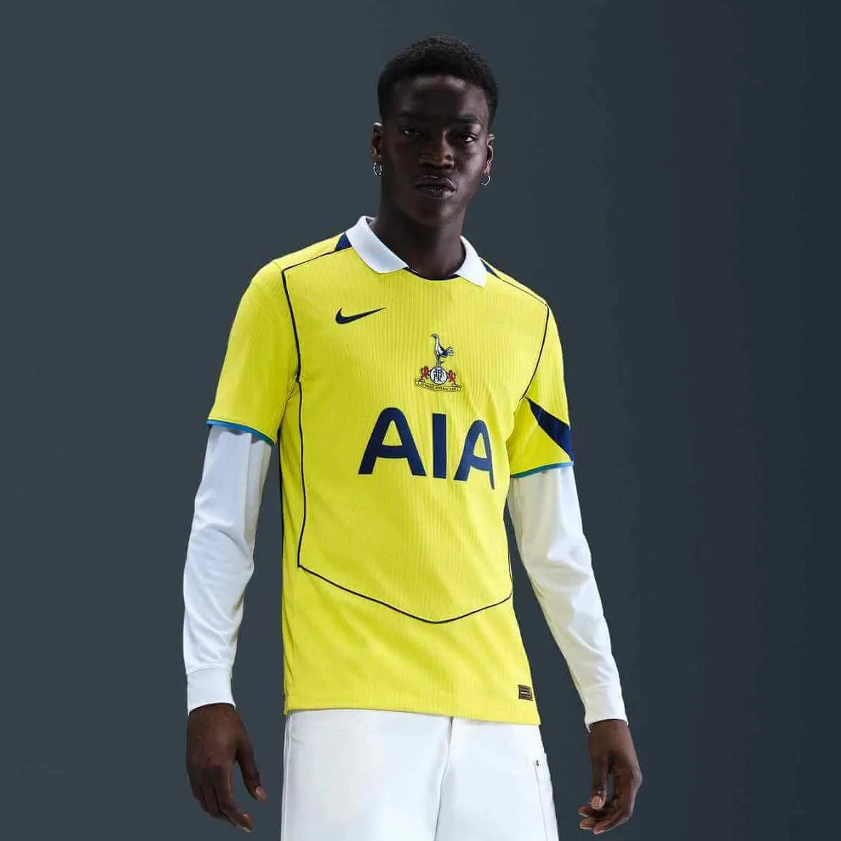Nike 2025-26 Tottenham Men's Authentic Third Soccer Jersey (Model - Front)