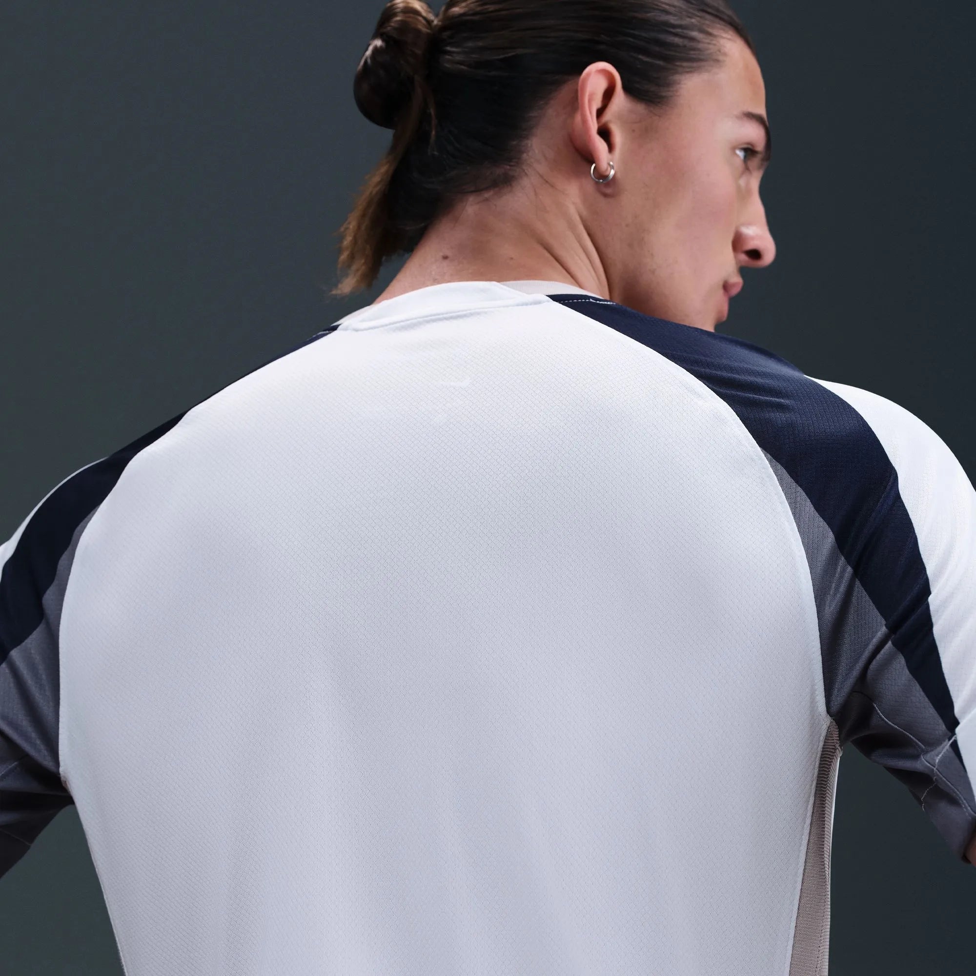 Nike 2025-26 Tottenham Men's Stadium Home Soccer Jersey (Detail 3)