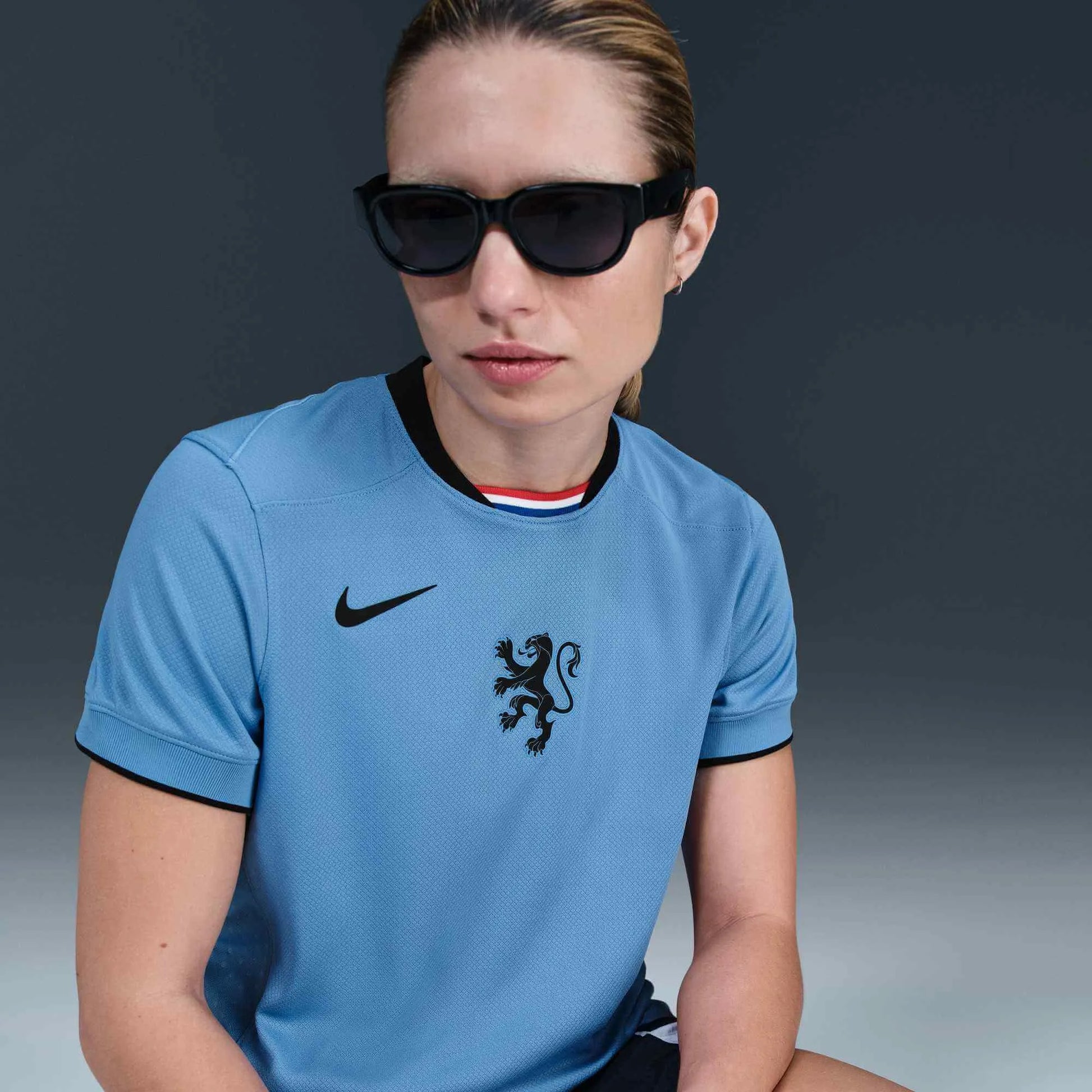 Nike 2025 Netherlands Women's Stadium Away Soccer Jersey (Model - Side)