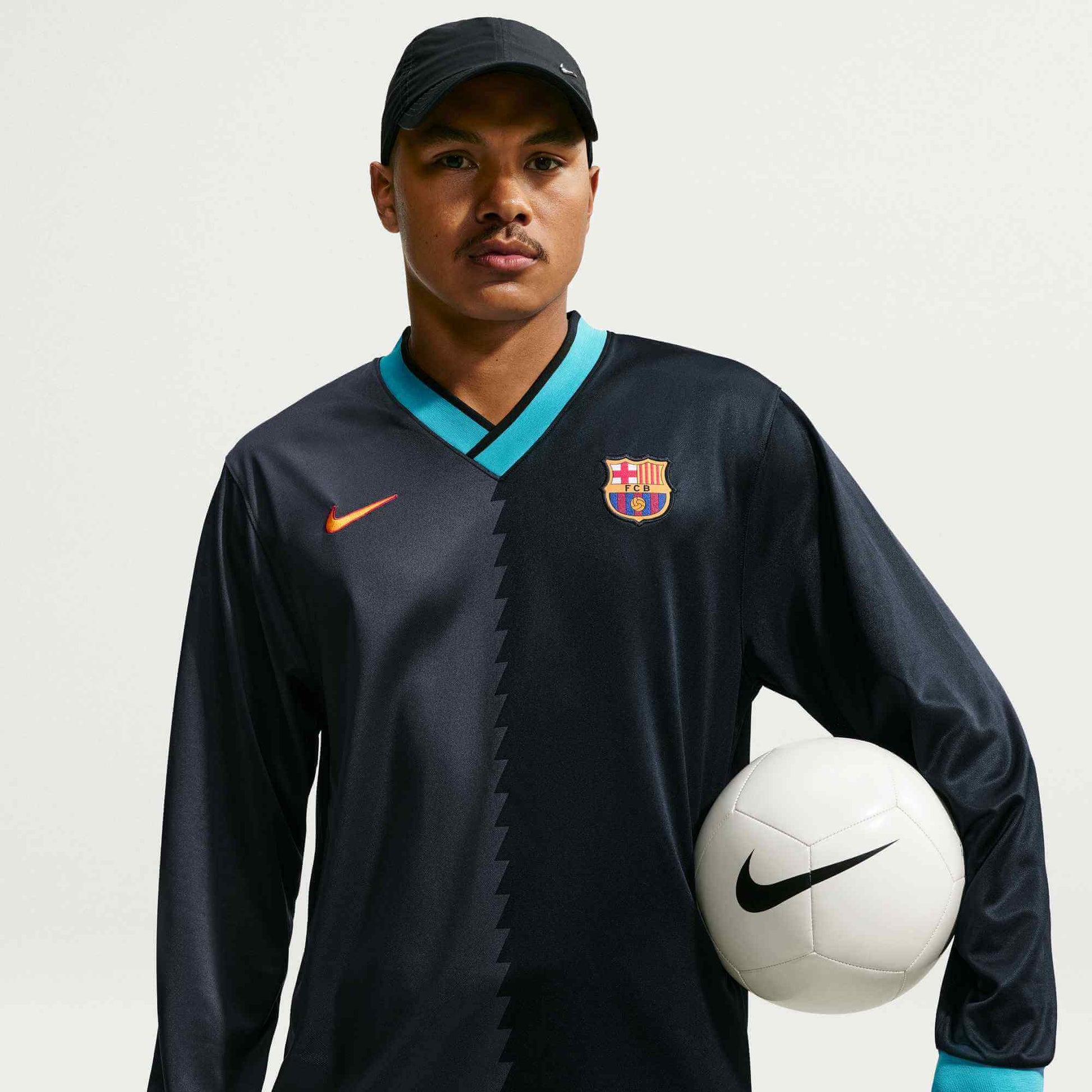 Nike 2026-27 Barcelona Men's Energy Third Long-Sleeve Soccer Jersey (Detail 1)