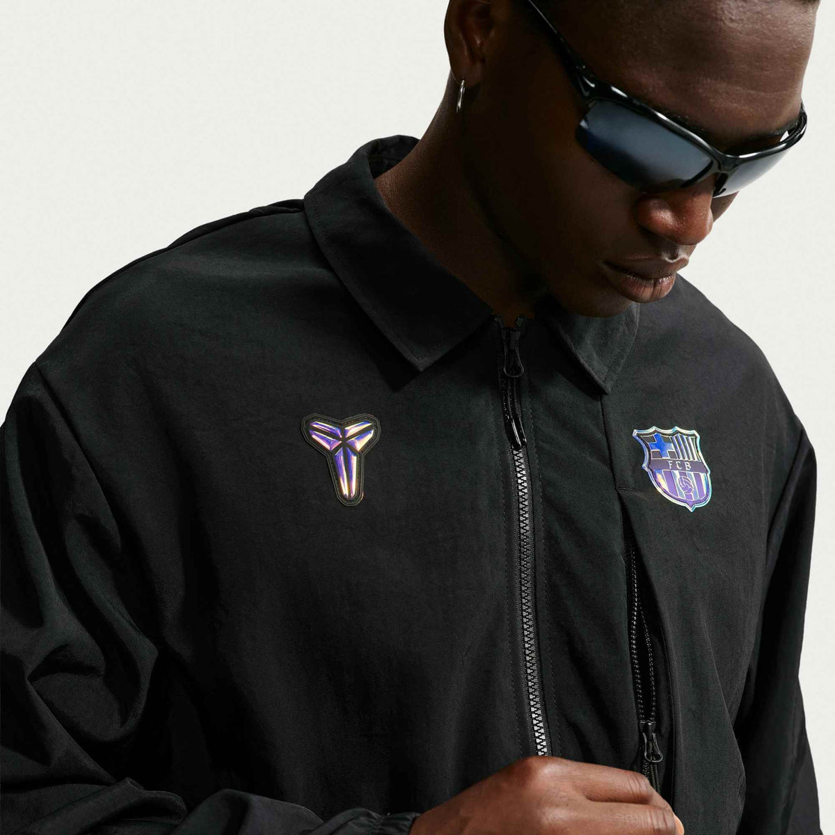Nike 2026-27 Barcelona Men's Kobe Woven Jacket (Detail 1)