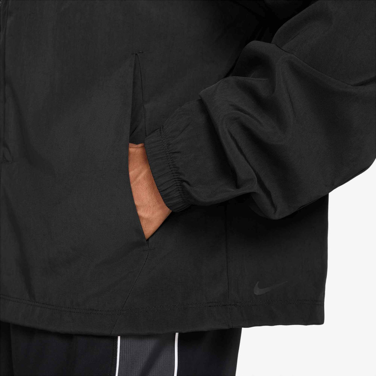 Nike 2026-27 Barcelona Men's Kobe Woven Jacket (Detail 2)