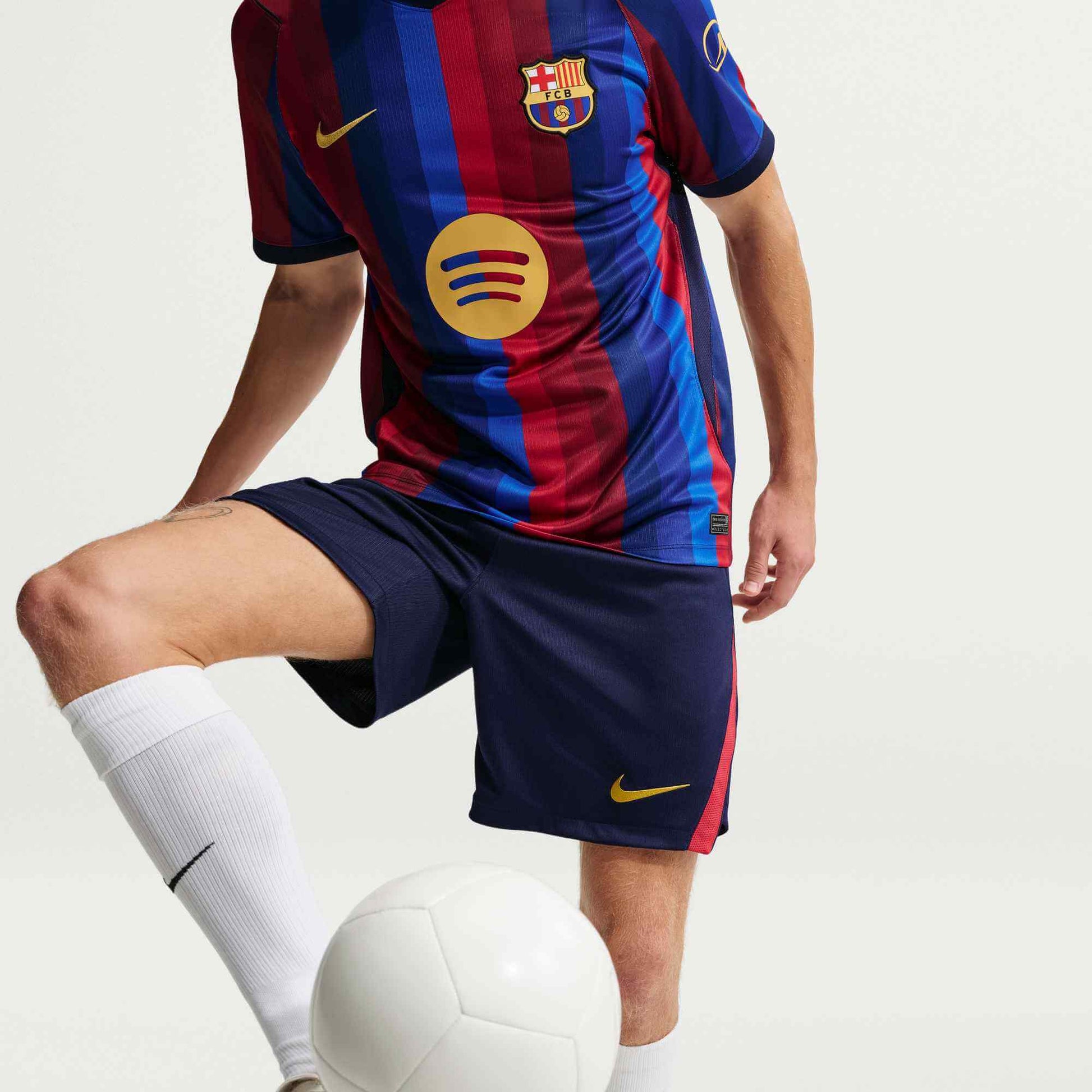 Nike 2026-27 Barcelona Men's Stadium Home Shorts (Model - Side)