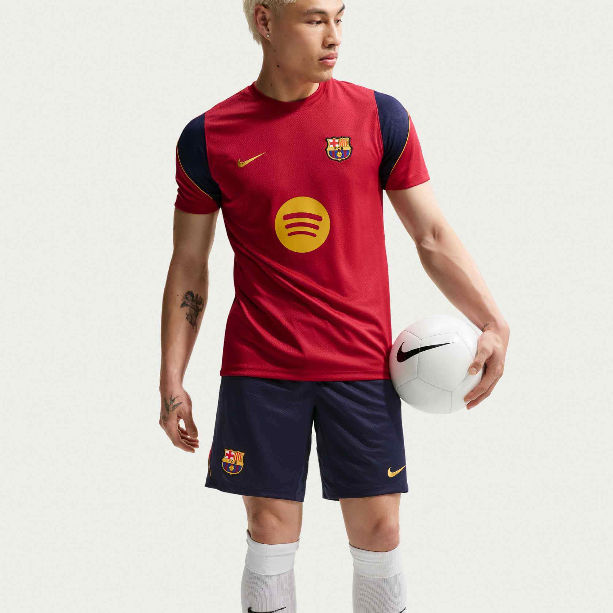Nike 2026-27 Barcelona Men's Strike KZ Shorts (Model - Side)