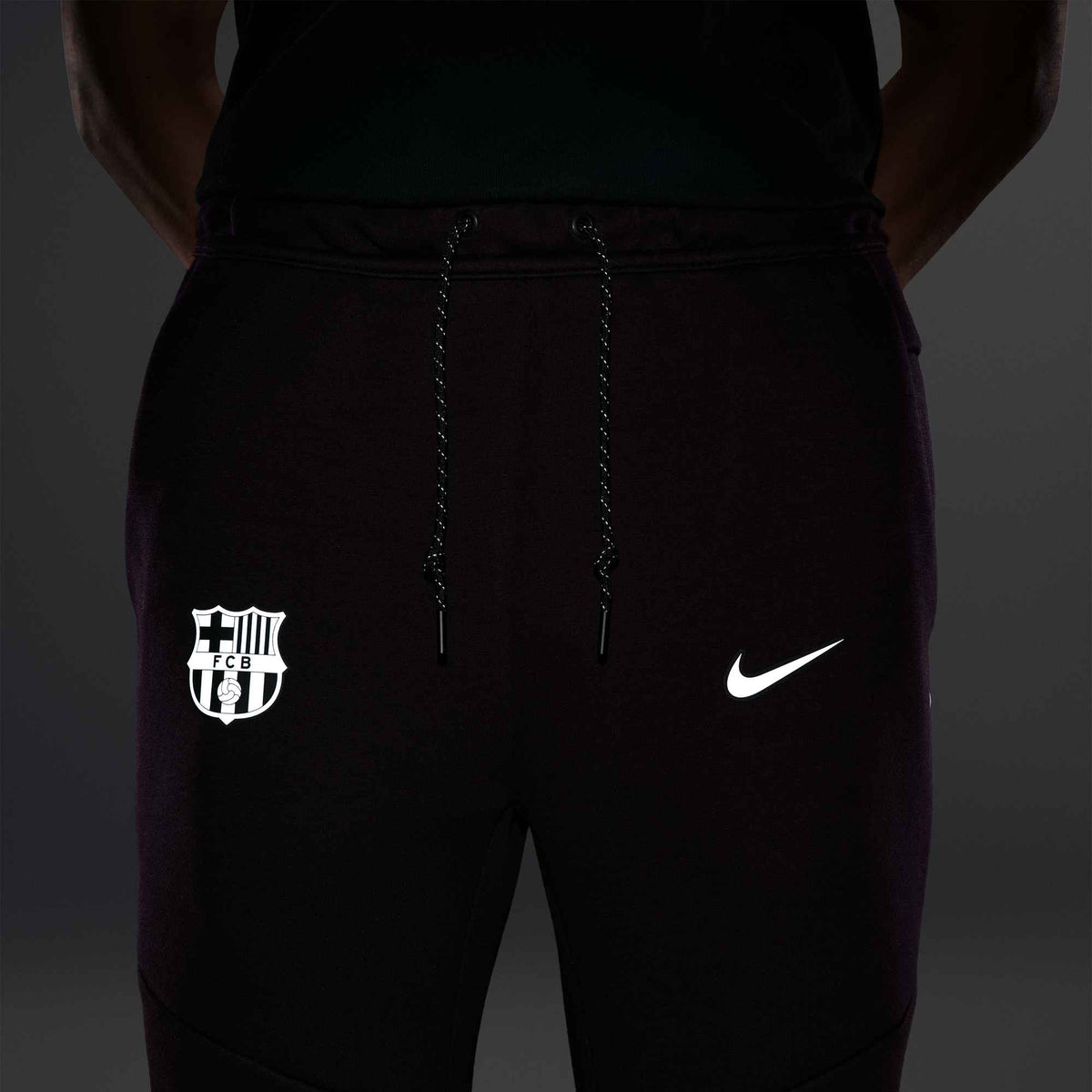 Nike 2026-27 Barcelona Men's Tech Fleece Joggers (Detail 1)