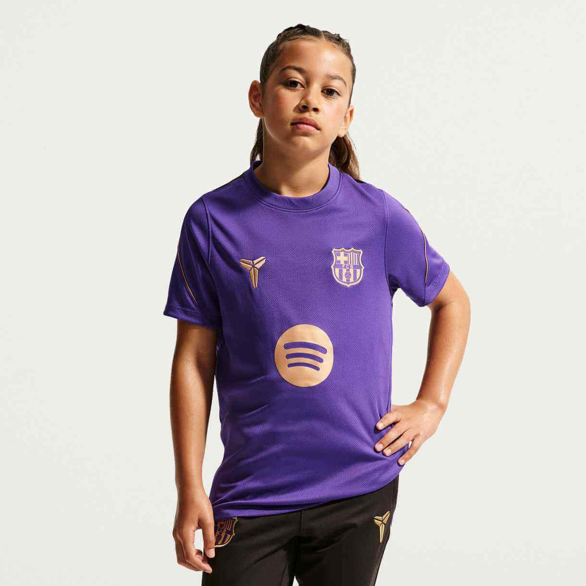 Nike 2026-27 Barcelona Youth Away Dri-Fit Strike Top (Model - Front)