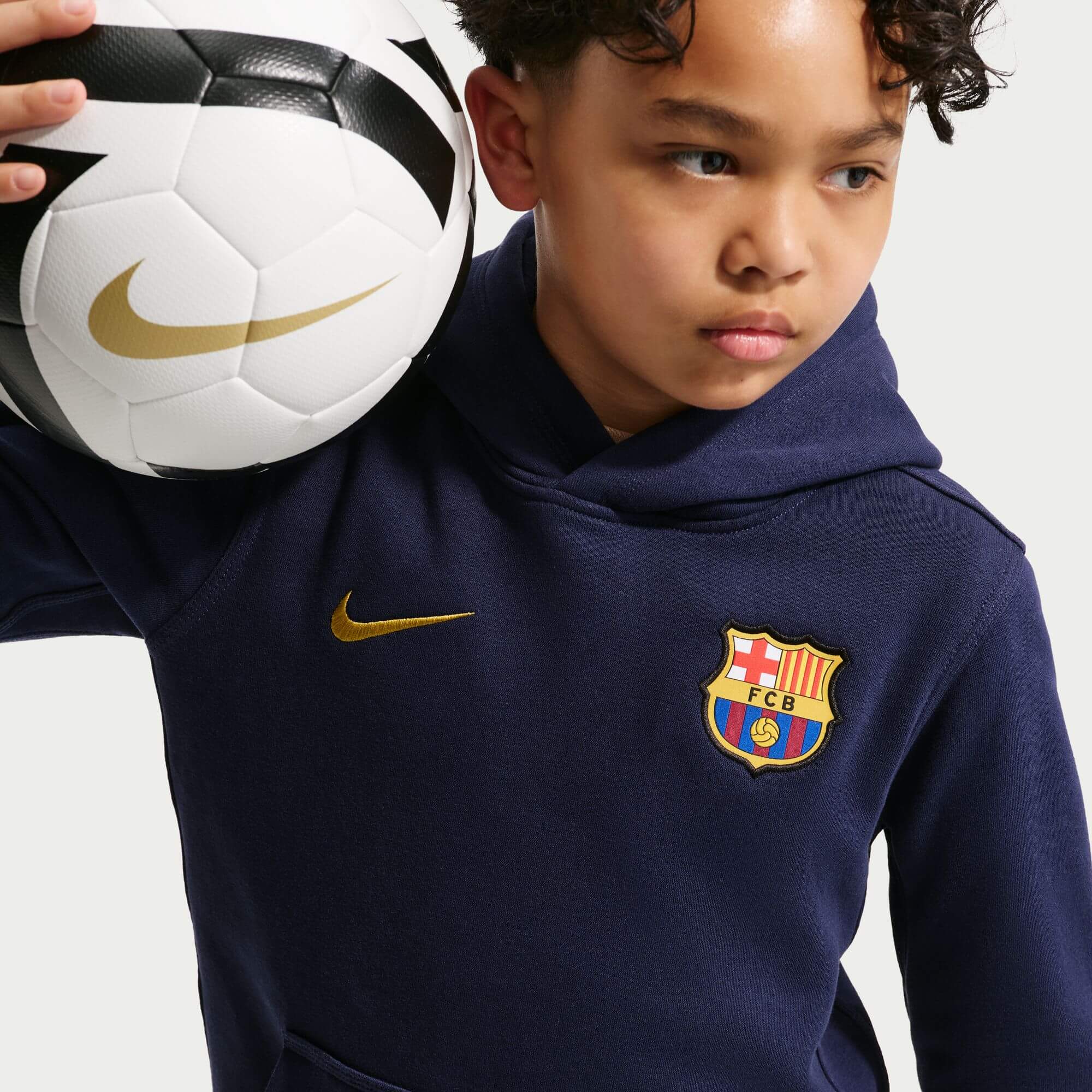 Nike 2026-27 Barcelona Youth Club Pullover Hoodie (Detail 2)
