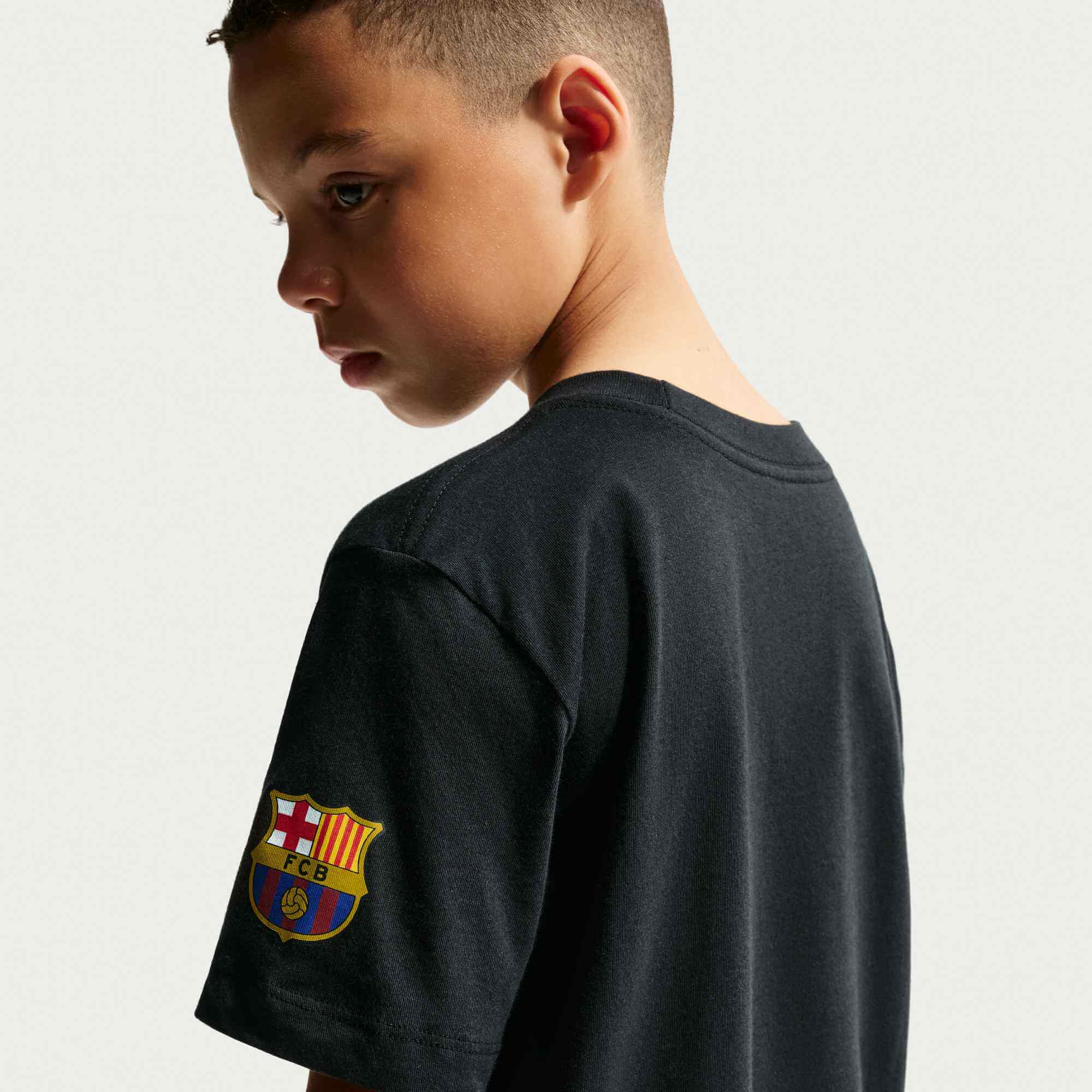 Nike 2026-27 Barcelona Youth Premier Tee (Detail 2)