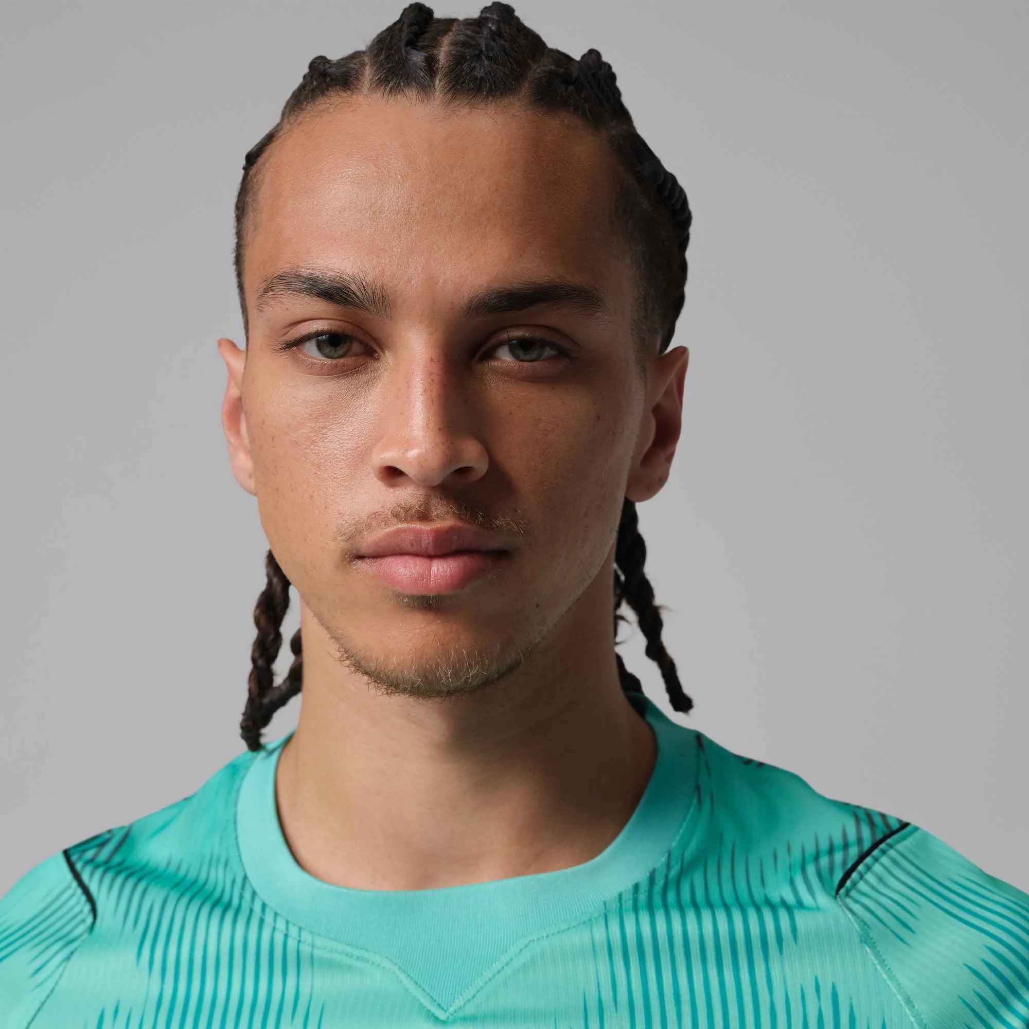 Nike 2026-27 Brazil Men's Stadium Goalkeeper Soccer Jersey (Detail 1)