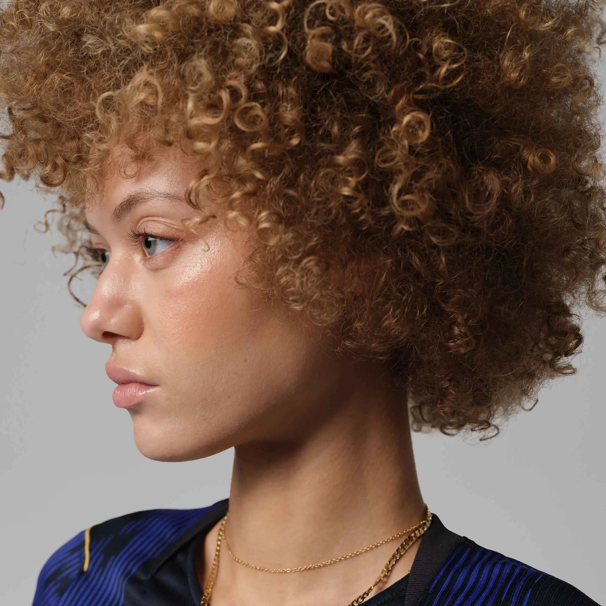 Nike 2026-27 Brazil Women's Stadium Away Soccer Jersey (Detail 1)