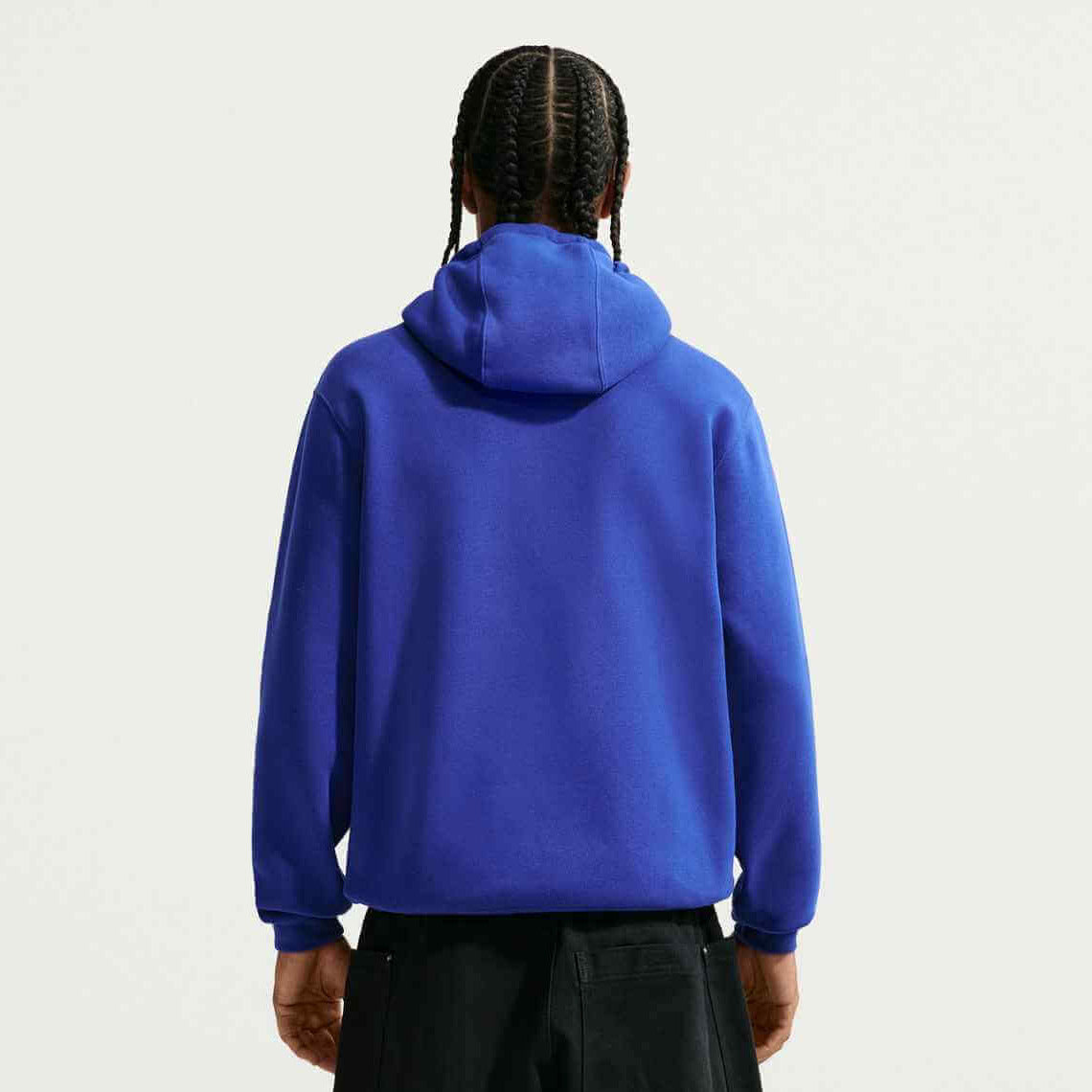 Nike 2026-27 Chelsea Men's Club Pullover Hoodie (Model - Back)