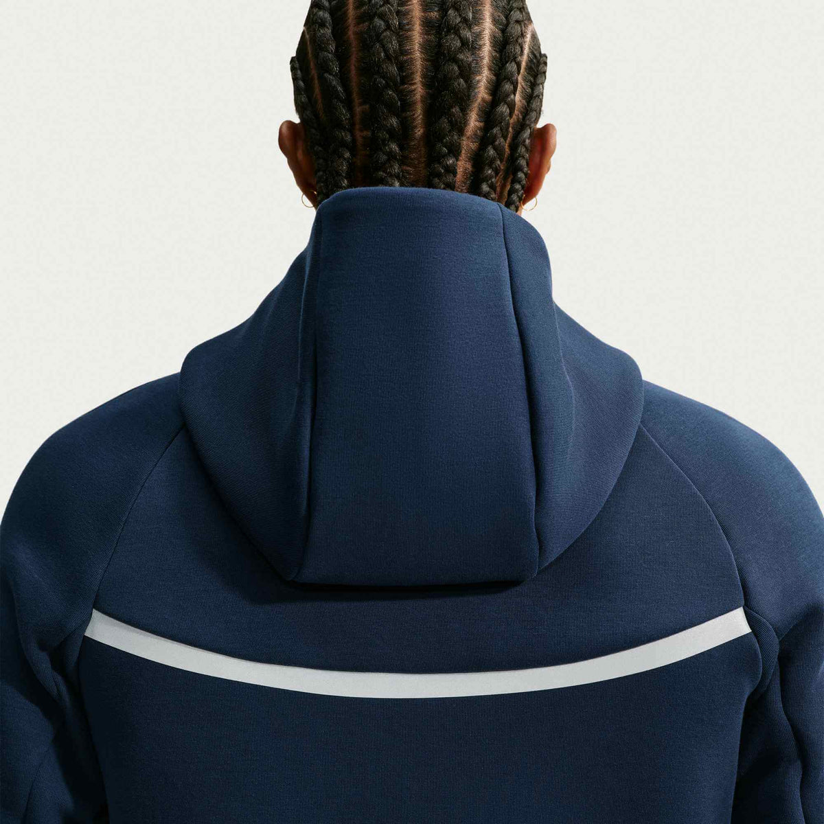Nike 2026-27 Chelsea Men's Full-Zip Tech Fleece Jacket (Detail 3)