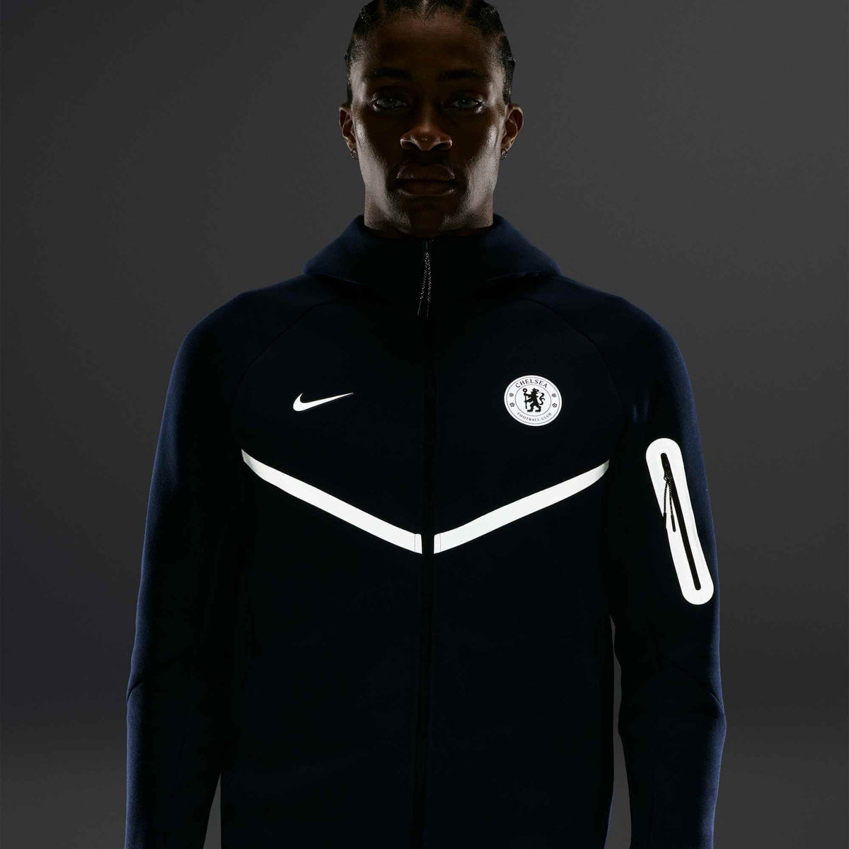 Nike 2026-27 Chelsea Men's Full-Zip Tech Fleece Jacket (Detail 4)