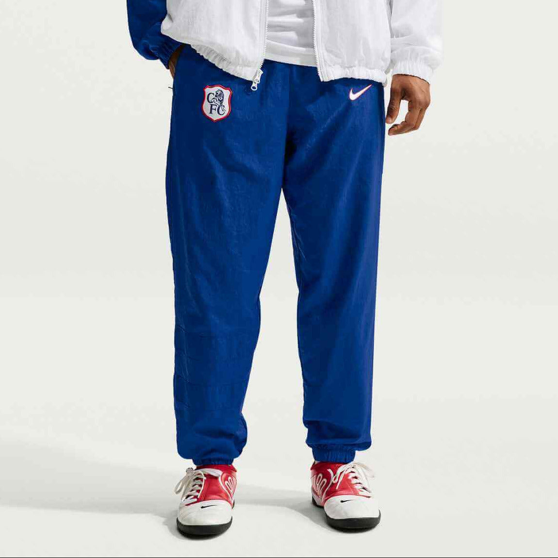 Nike 2026-27 Chelsea Men's Repel I96 Track Pants (Model - Front)
