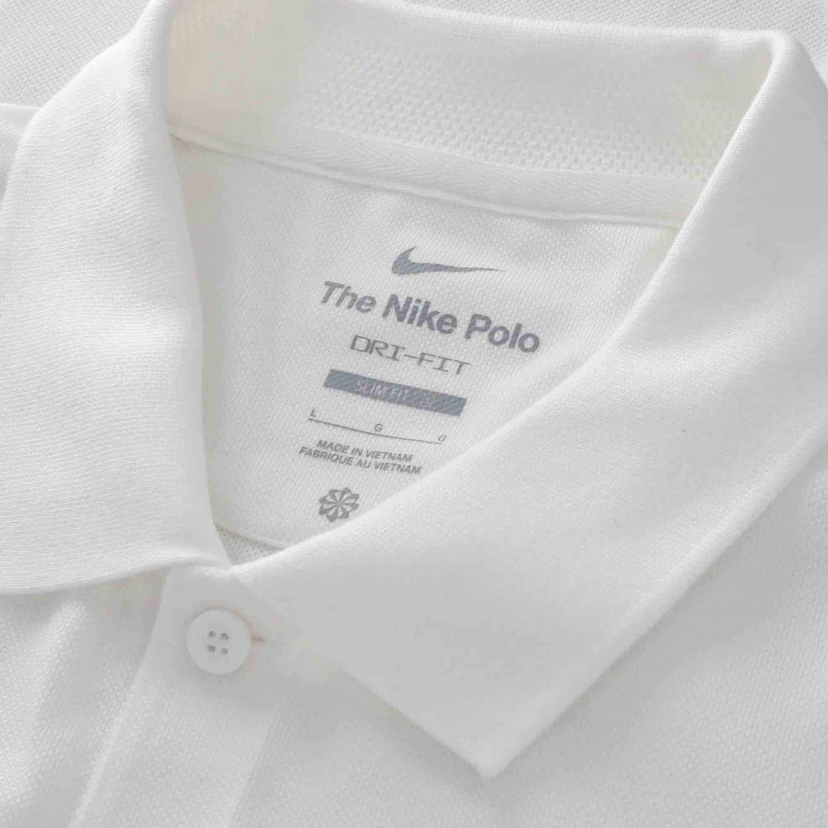 Nike 2026-27 Chelsea Men's The Nike Polo 2.0 (Detail 1)