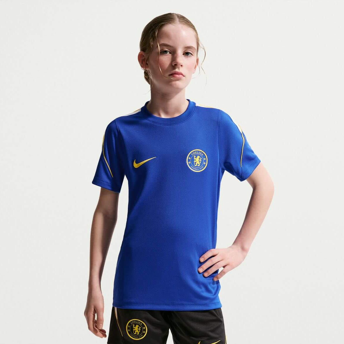 Nike 2026-27 Chelsea Youth DF Strike Top (Model 2 - Front)
