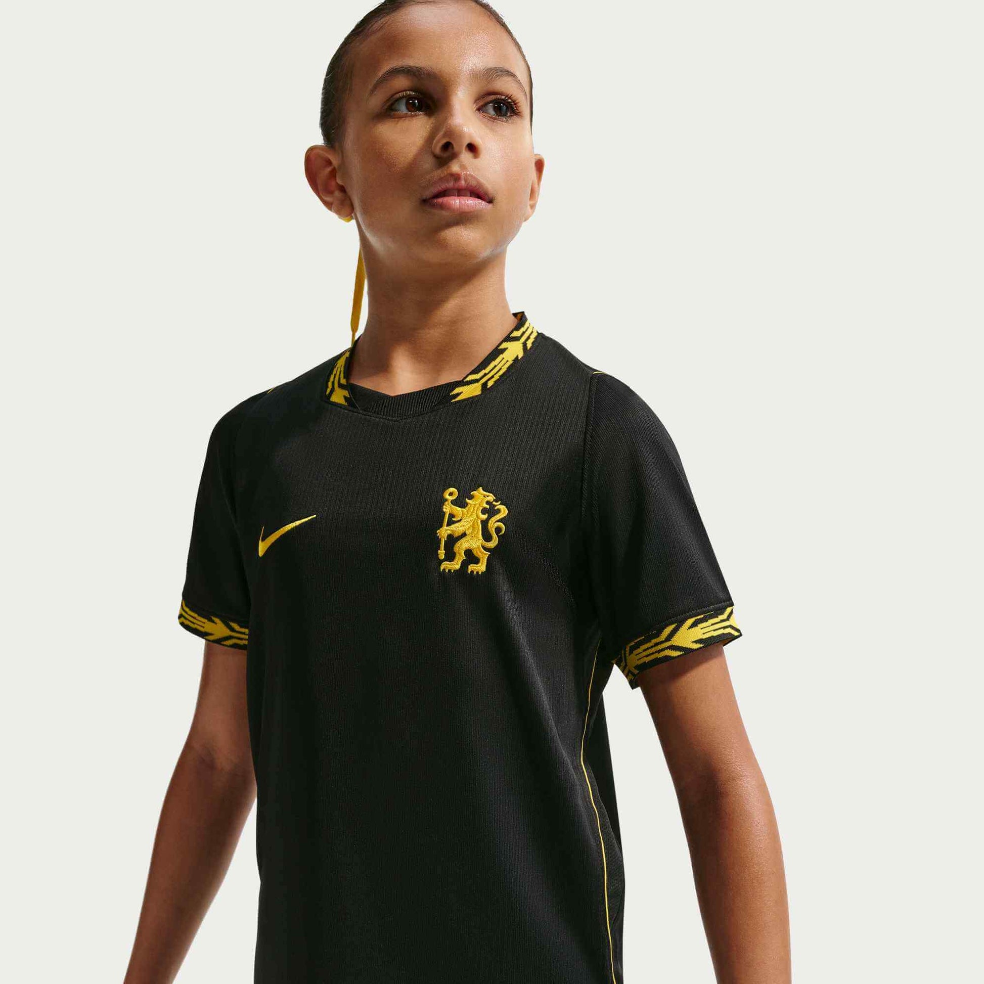 Nike 2026-27 Chelsea Youth Stadium Away Soccer Jersey (Model 2 - Front)