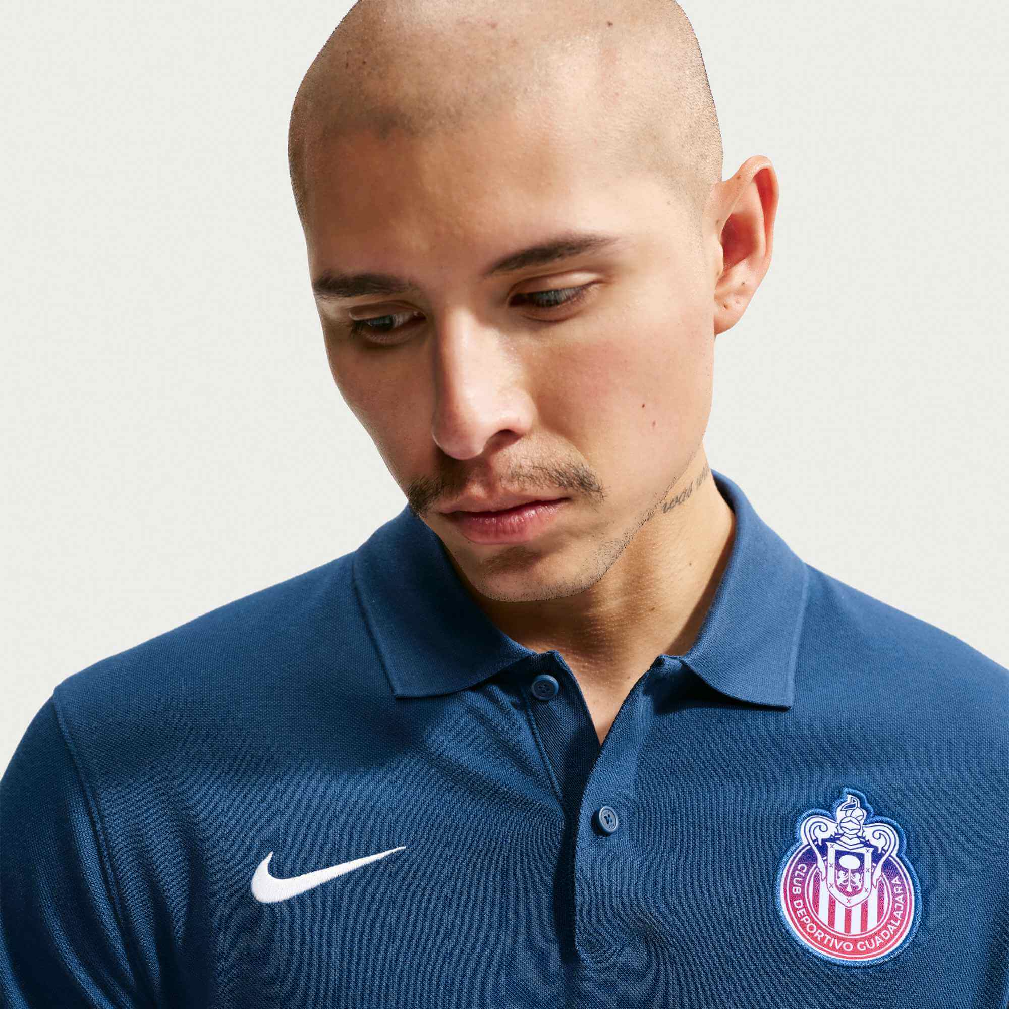 Nike 2026-27 Chivas Men's The Nike Polo 2.0 (Detail 1)