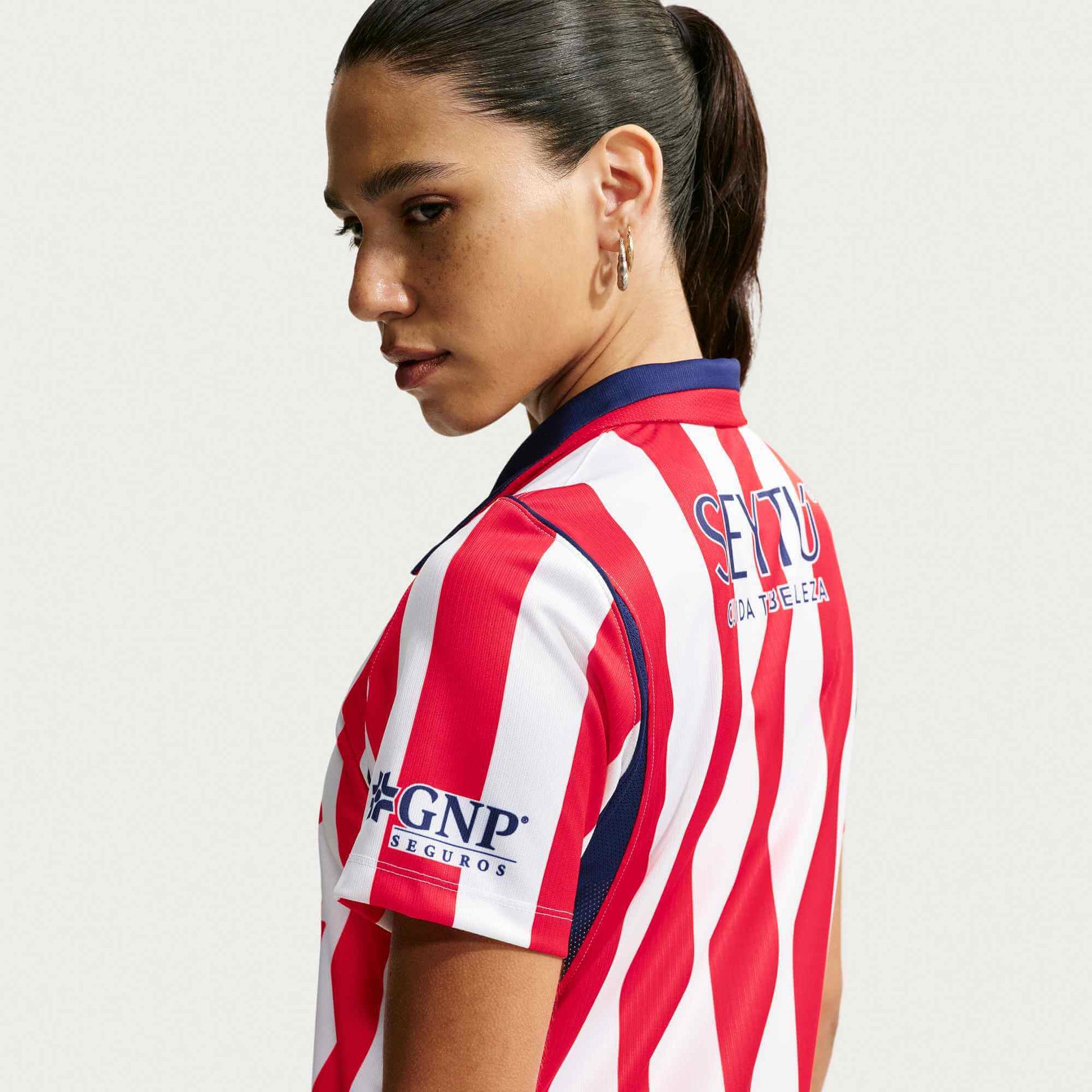 Nike 2026-27 Chivas Women's Stadium Home Soccer Jersey (Detail 2)