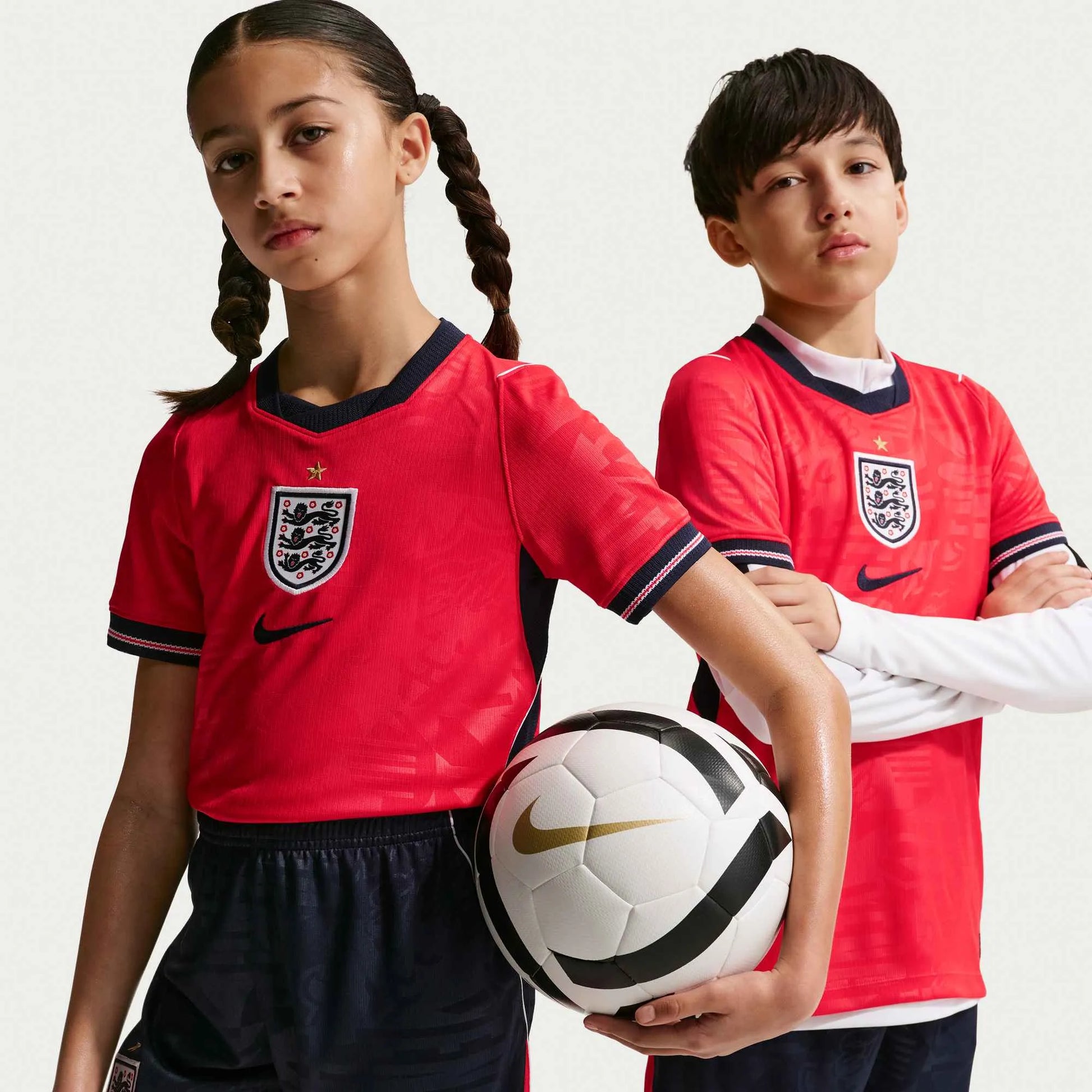 Nike 2026-27 England Youth Stadium Away Soccer Jersey (Models - Front)