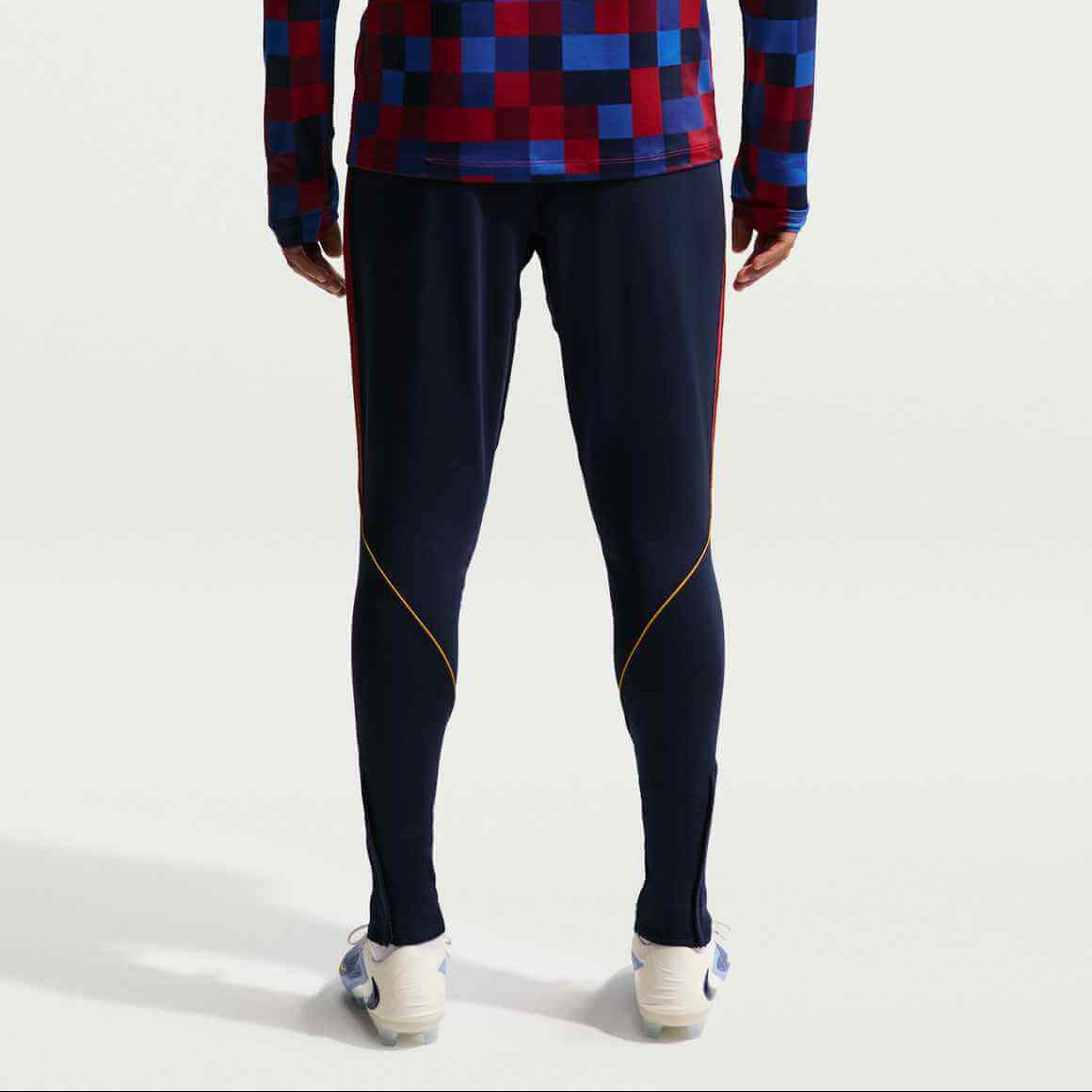 Nike 2026-27 FC Barcelona Men's Strike KPZ Pants (Model - Back)