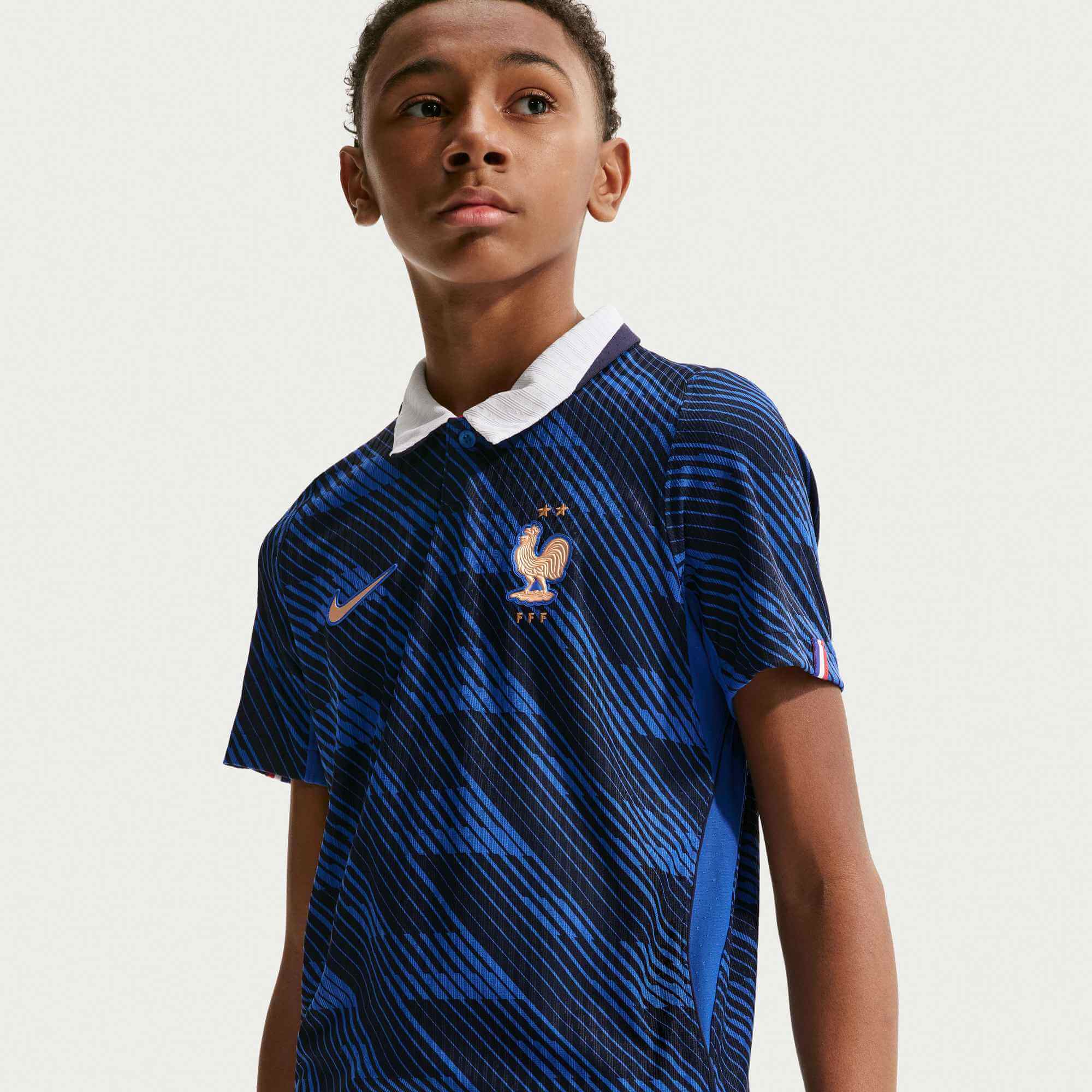 Nike 2026-27 France Youth Authentic Home Soccer Jersey (Model 1 - Front)