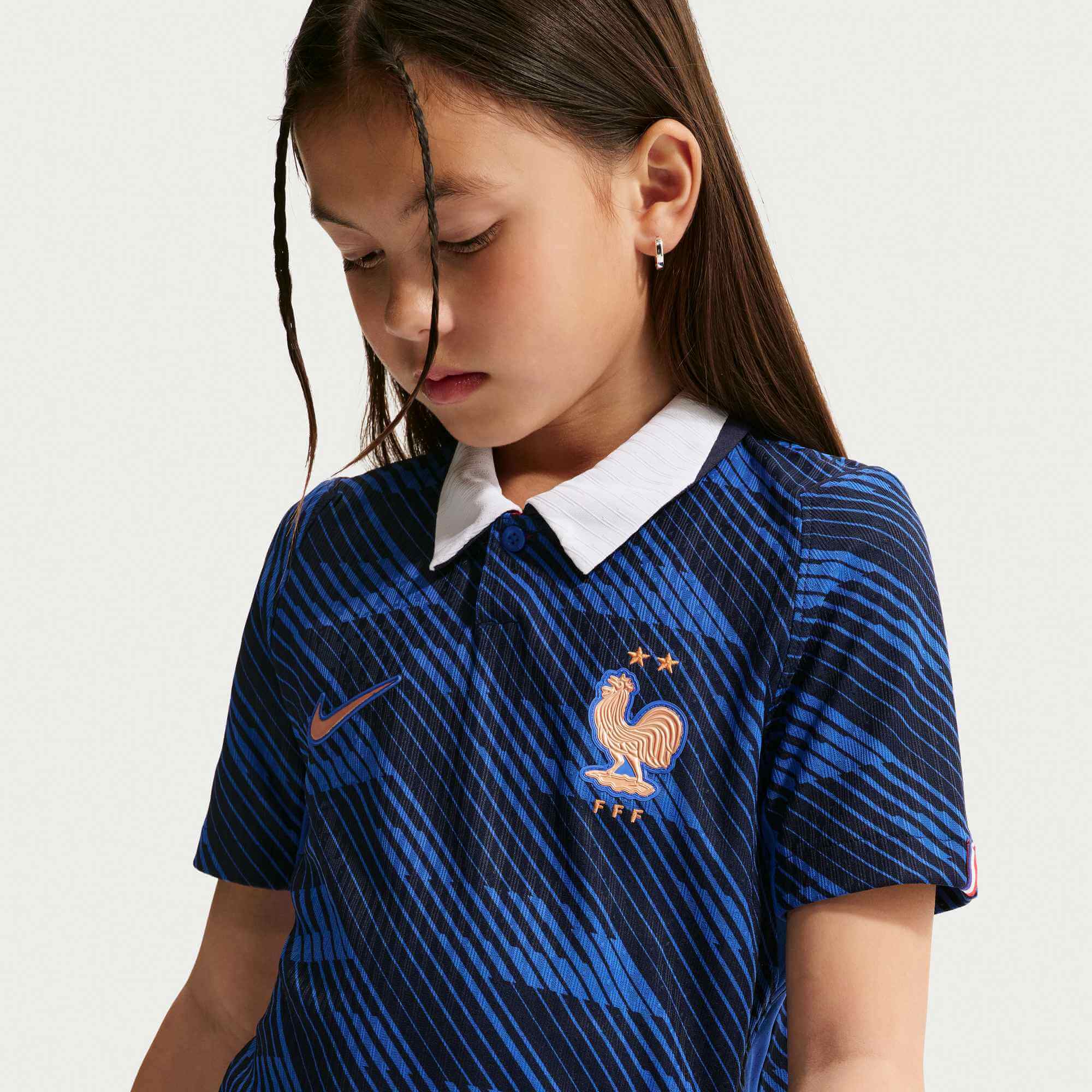 Nike 2026-27 France Youth Authentic Home Soccer Jersey (Model 2 - Front)