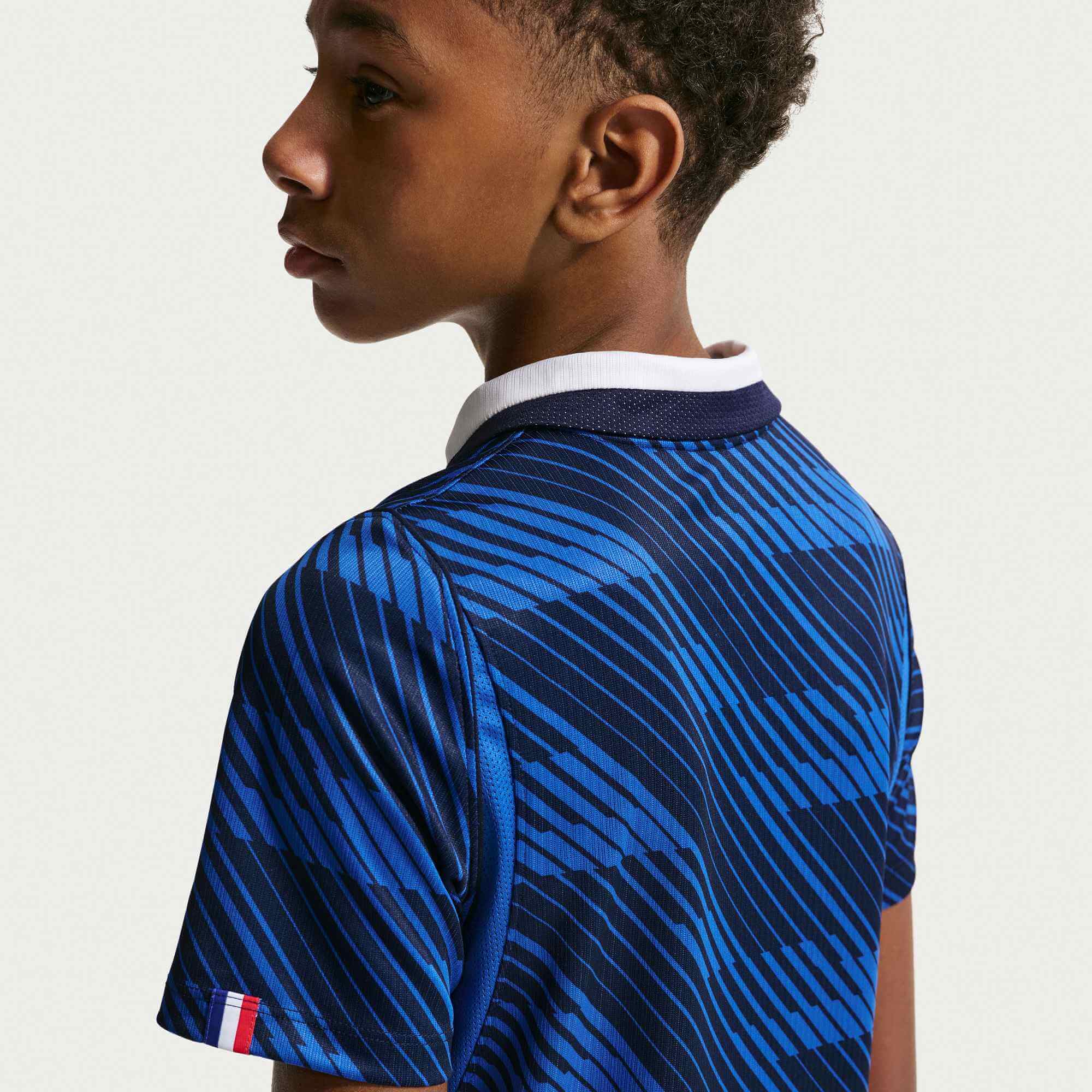 Nike 2026-27 France Youth Stadium Home Soccer Jersey (Detail 2)