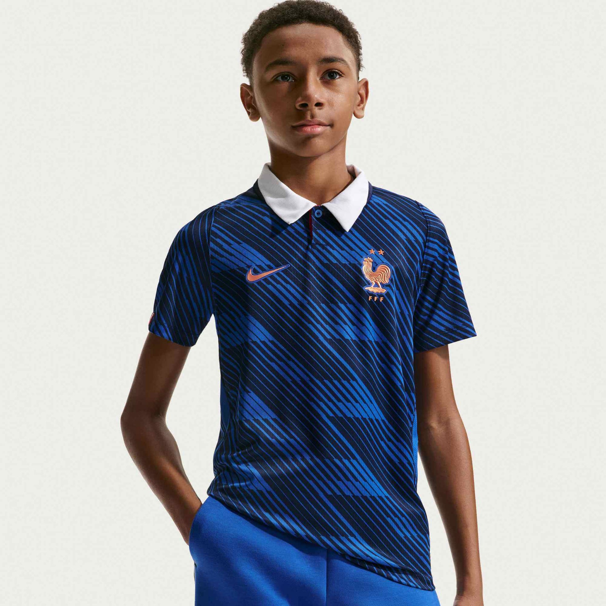Nike 2026-27 France Youth Stadium Home Soccer Jersey (Model - Front)