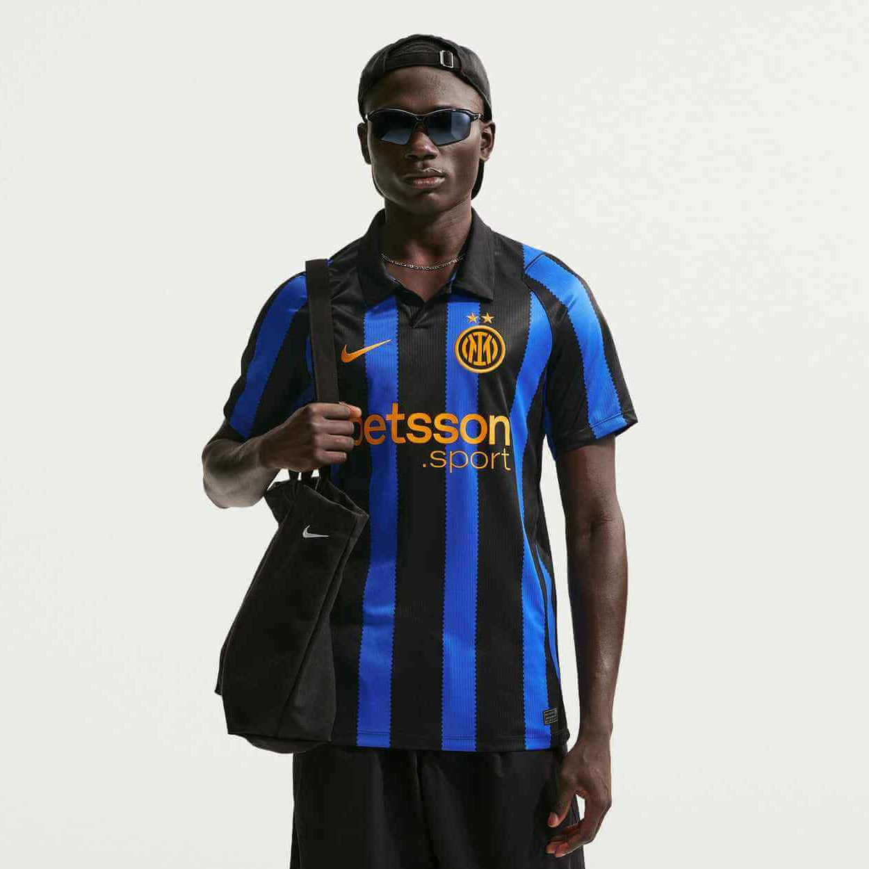 Nike 2026-27 Inter Milan Men's Stadium Home Soccer Jersey (Model - Front)