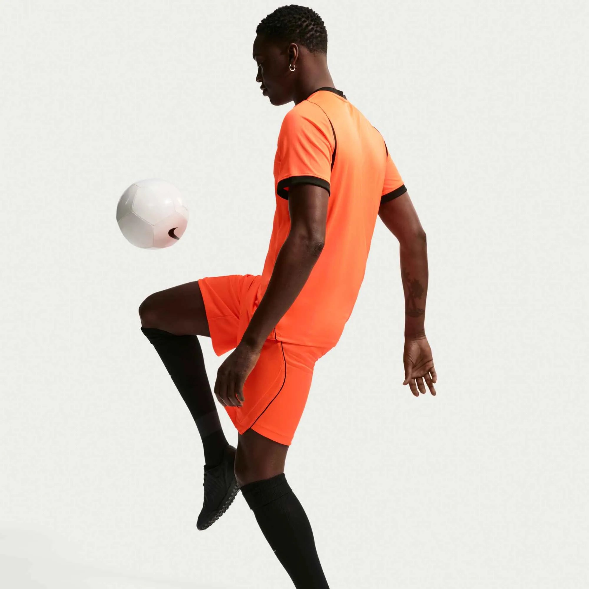 Nike 2026-27 Netherlands Men's Stadium Away Shorts (Model - Side)