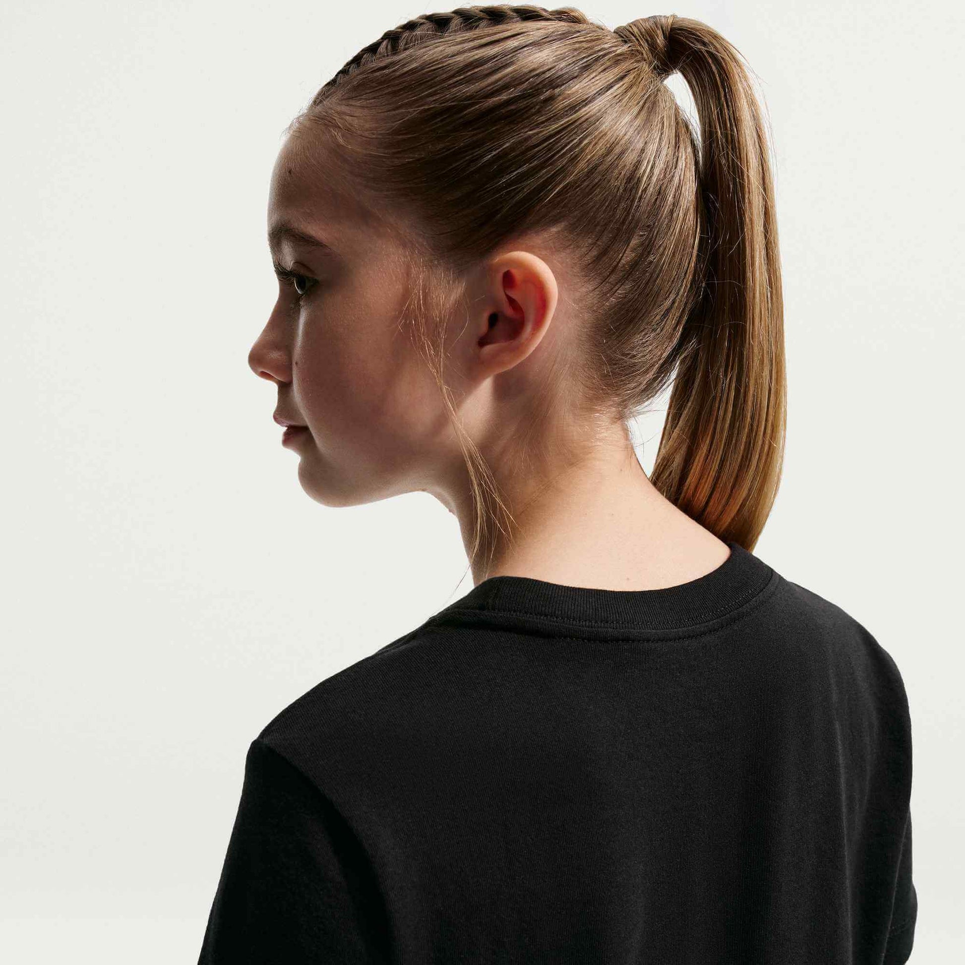 Nike 2026-27 Netherlands Youth Crest Tee (Detail 2)