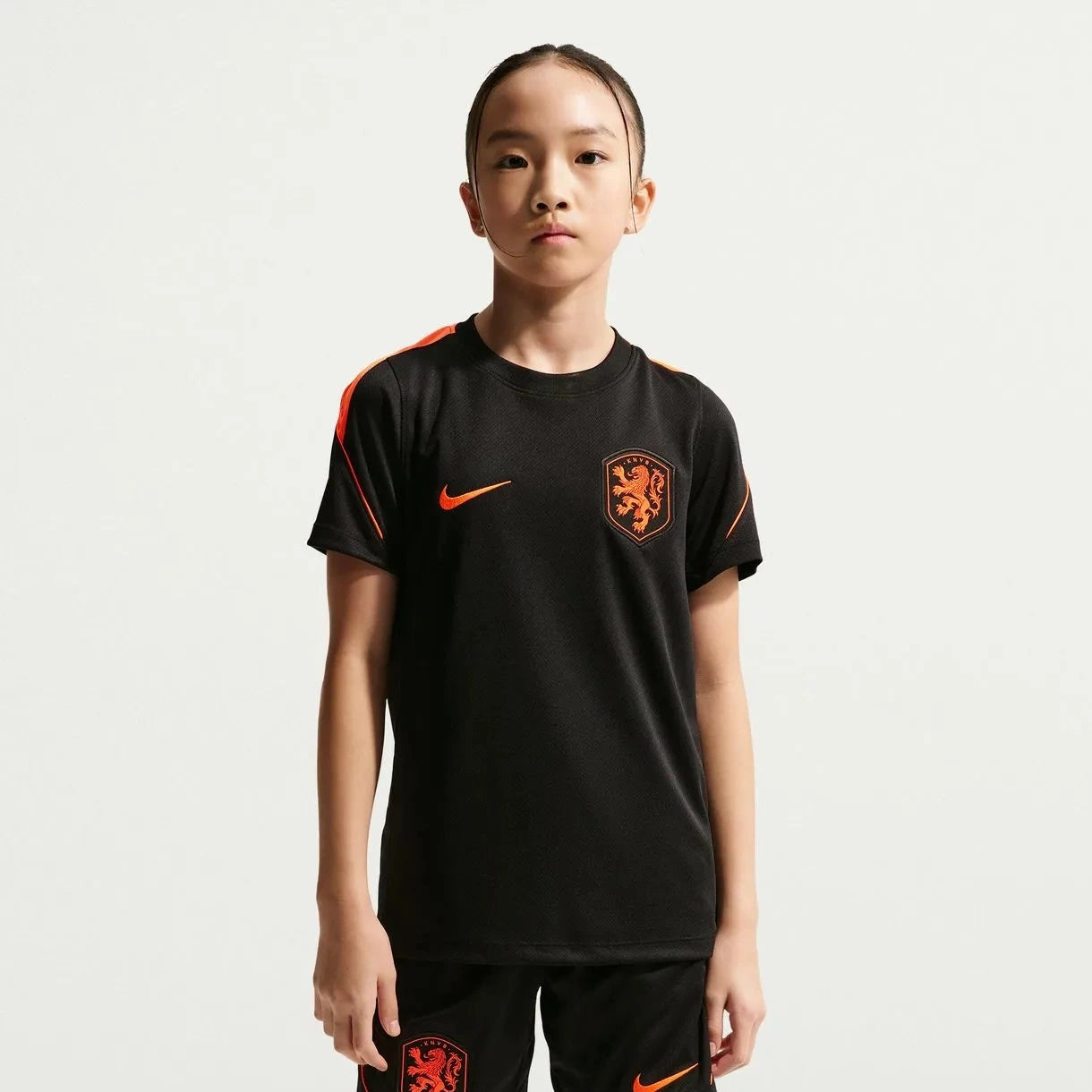 Nike 2026-27 Netherlands Youth Strike Top (Model - Front)