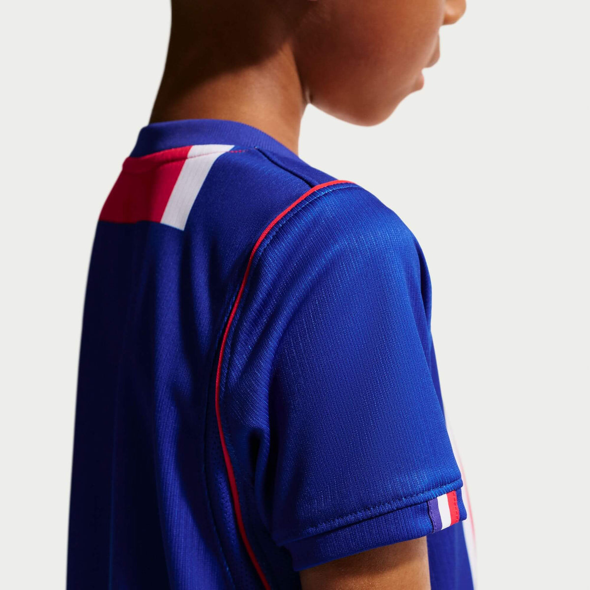 Nike 2026-27 PSG Little Kid's Stadium Home Kit (Detail 1)