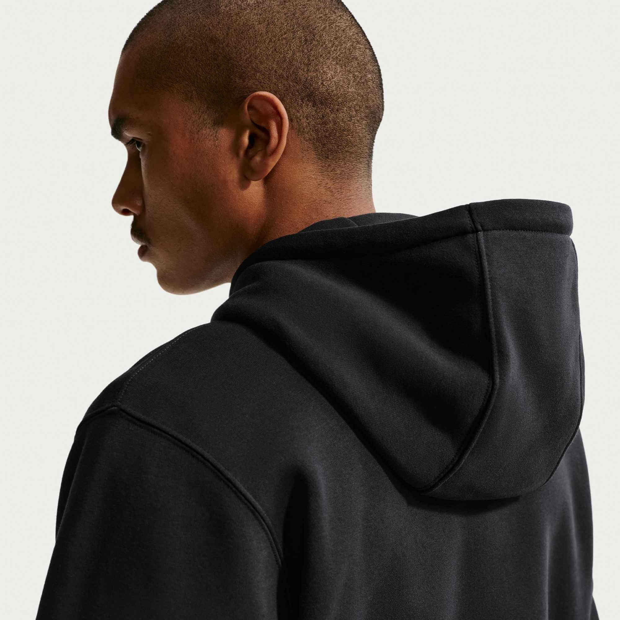 Nike 2026-27 PSG Men's Club Pullover Hoodie (Detail 2)