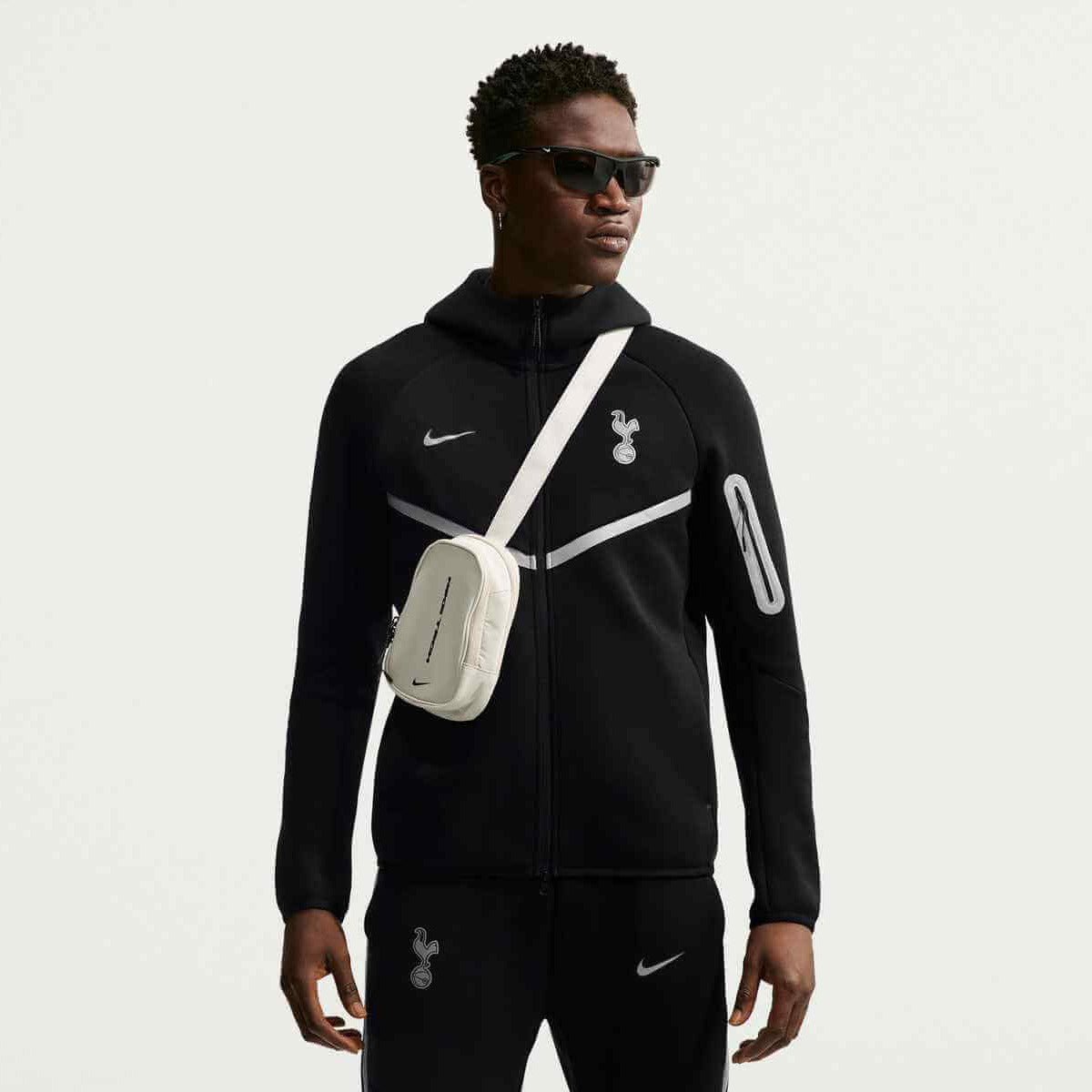 Nike 2026-27 Tottenham Men's Full-Zip Tech Fleece Windrunner Jacket (Model - Front)