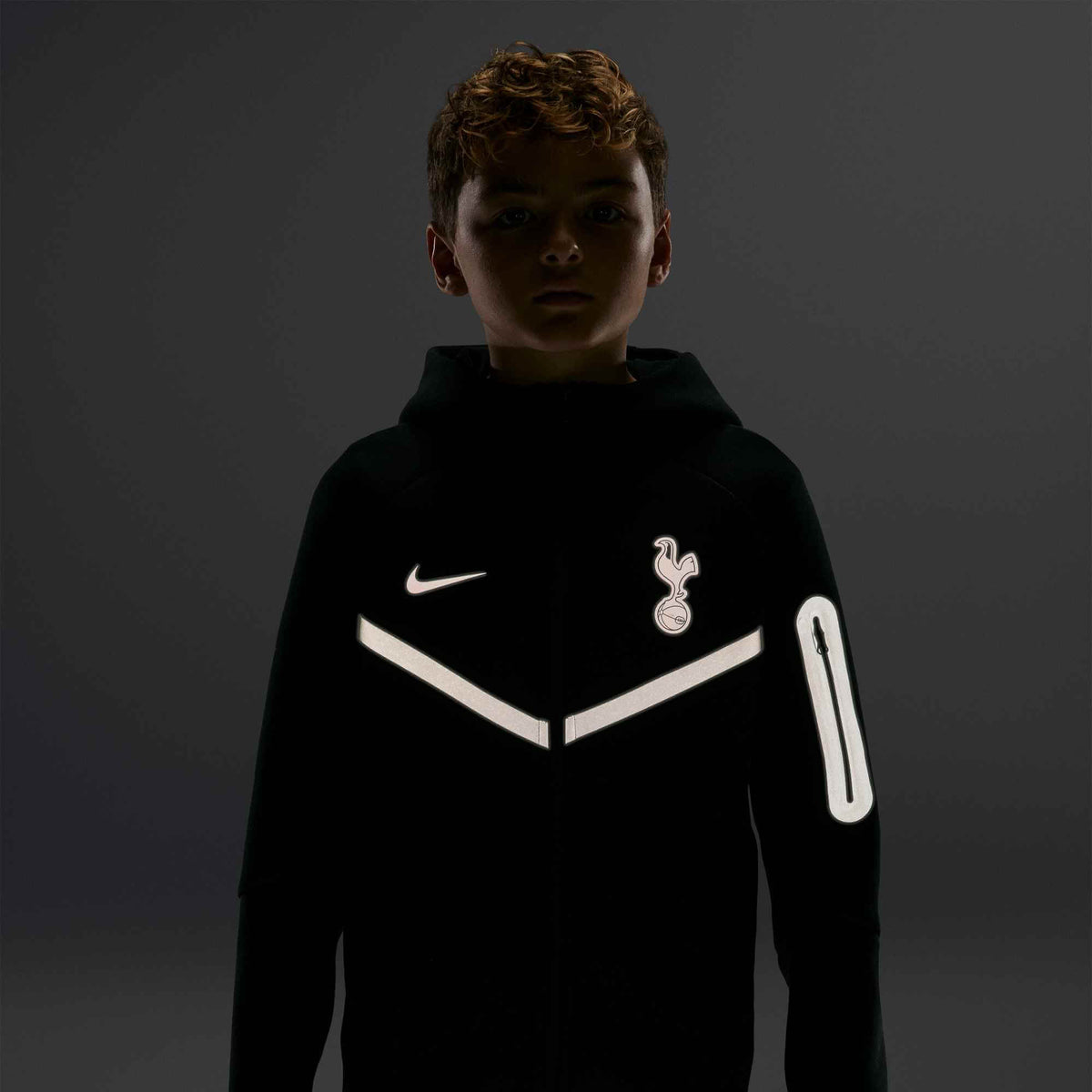 Nike 2026-27 Tottenham Youth Full-Zip Tech Fleece Windrunner Jacket (Detail 3)