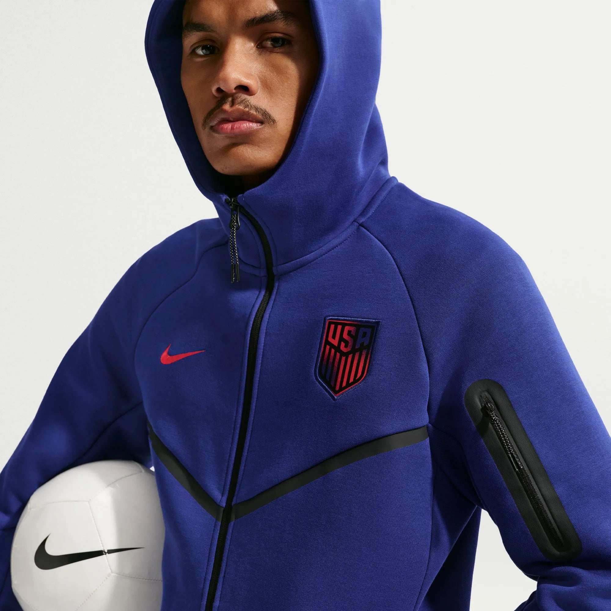 Nike 2026-27 USMNT Men's Full-Zip Tech Fleece Hoodie (Detail 3)