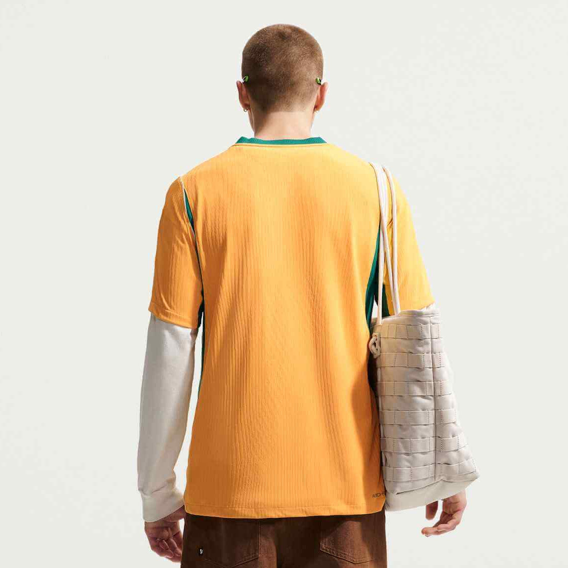 Nike 2026 Australia Men's Authentic Home Soccer Jersey (Model - Back)