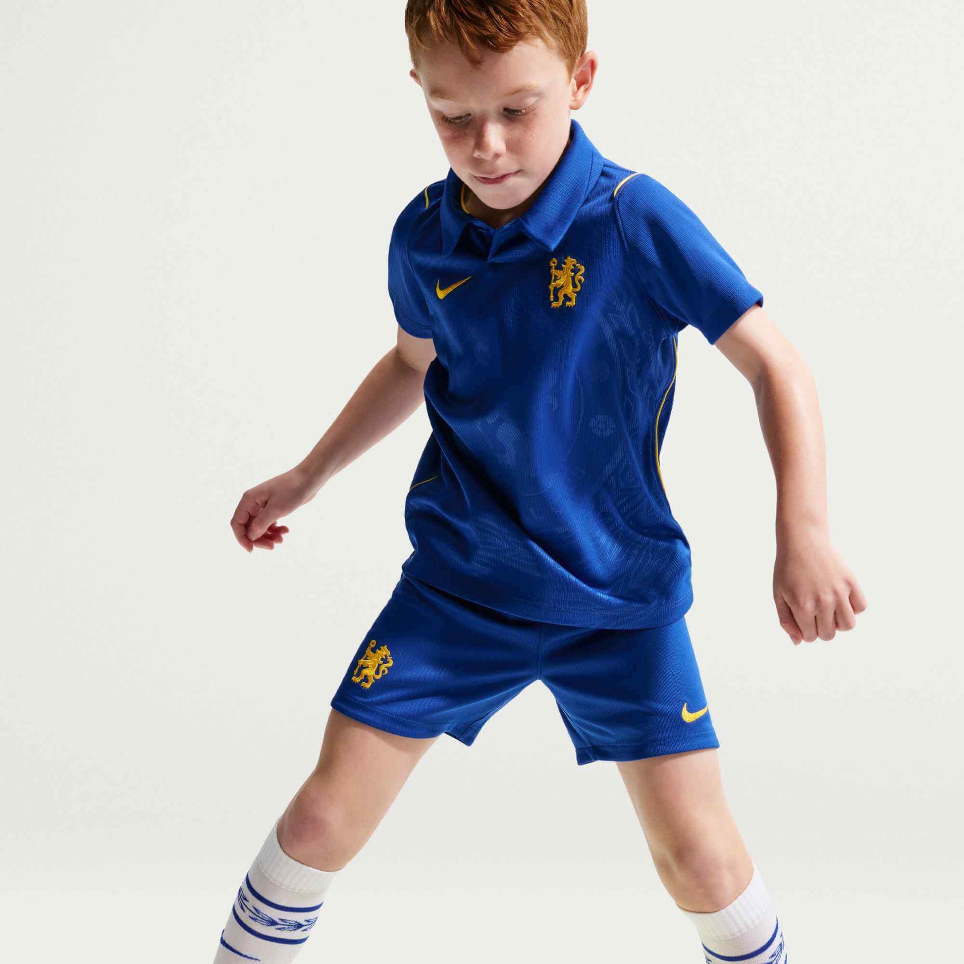 Nike 2026 Chelsea Little Kid's Stadium Home Kit (Model - Side)
